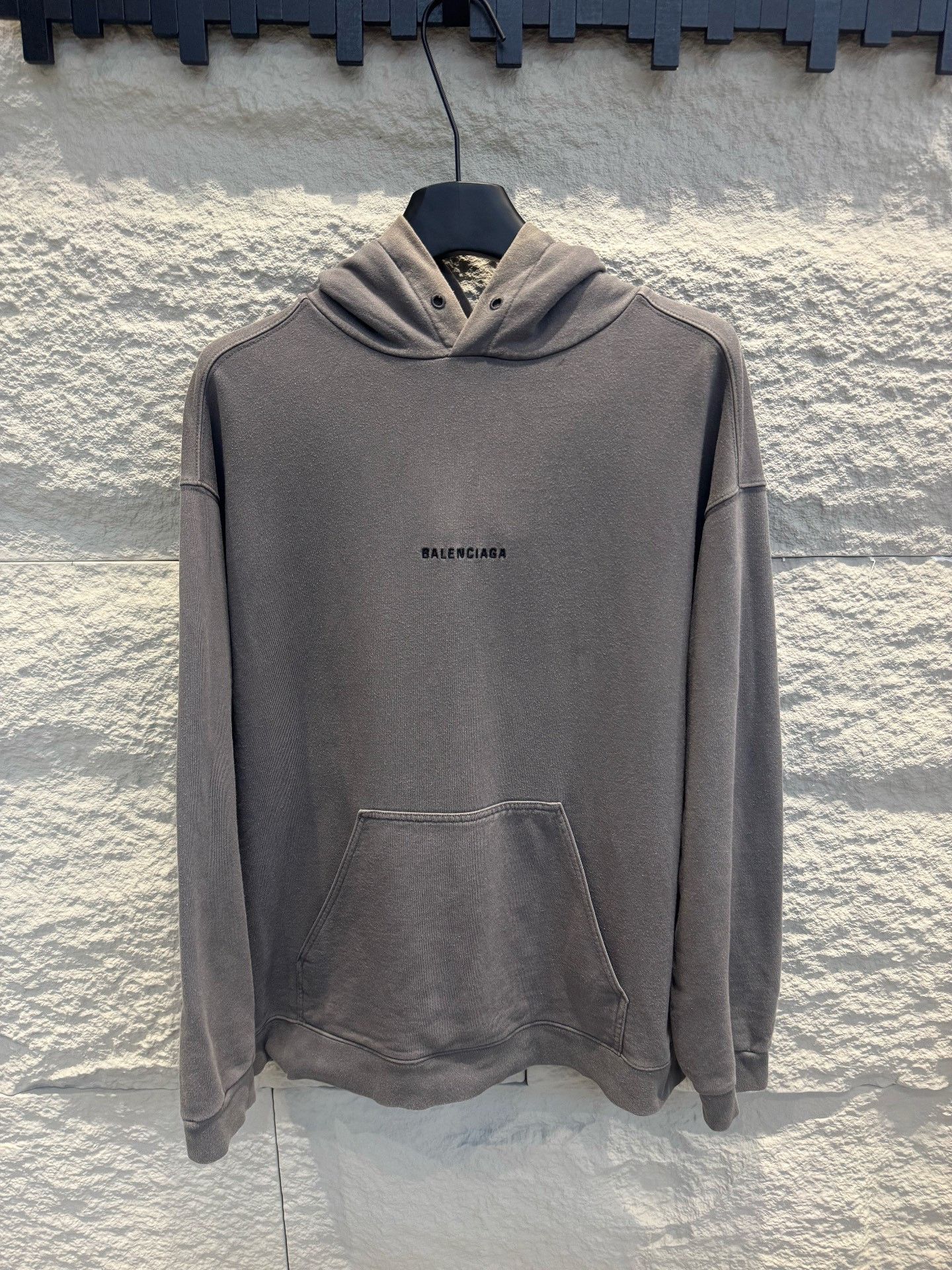 Balenciaga Balenciaga Embroidered Logo Hoodie Size S Size US S / EU 44-46 / 1 - 2 Thumbnail
