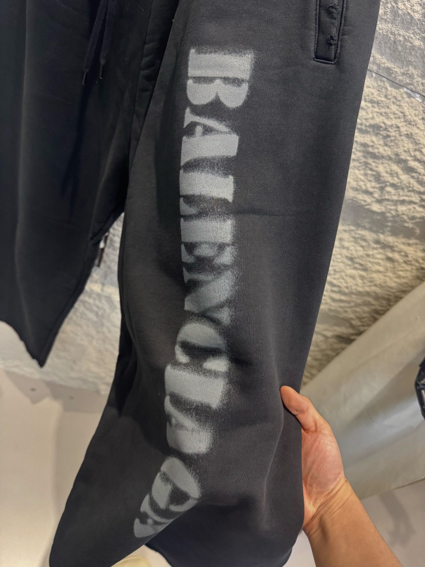 Balenciaga Balenciaga Logo Print Sweatpants Size M Size US 32 / EU 48 - 3 Thumbnail