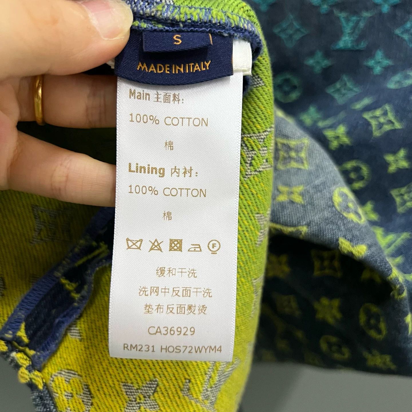 Louis Vuitton Louis Vuitton Gradient Monogram Denim Shirt Size S Size US S / EU 44-46 / 1 - 4 Thumbnail