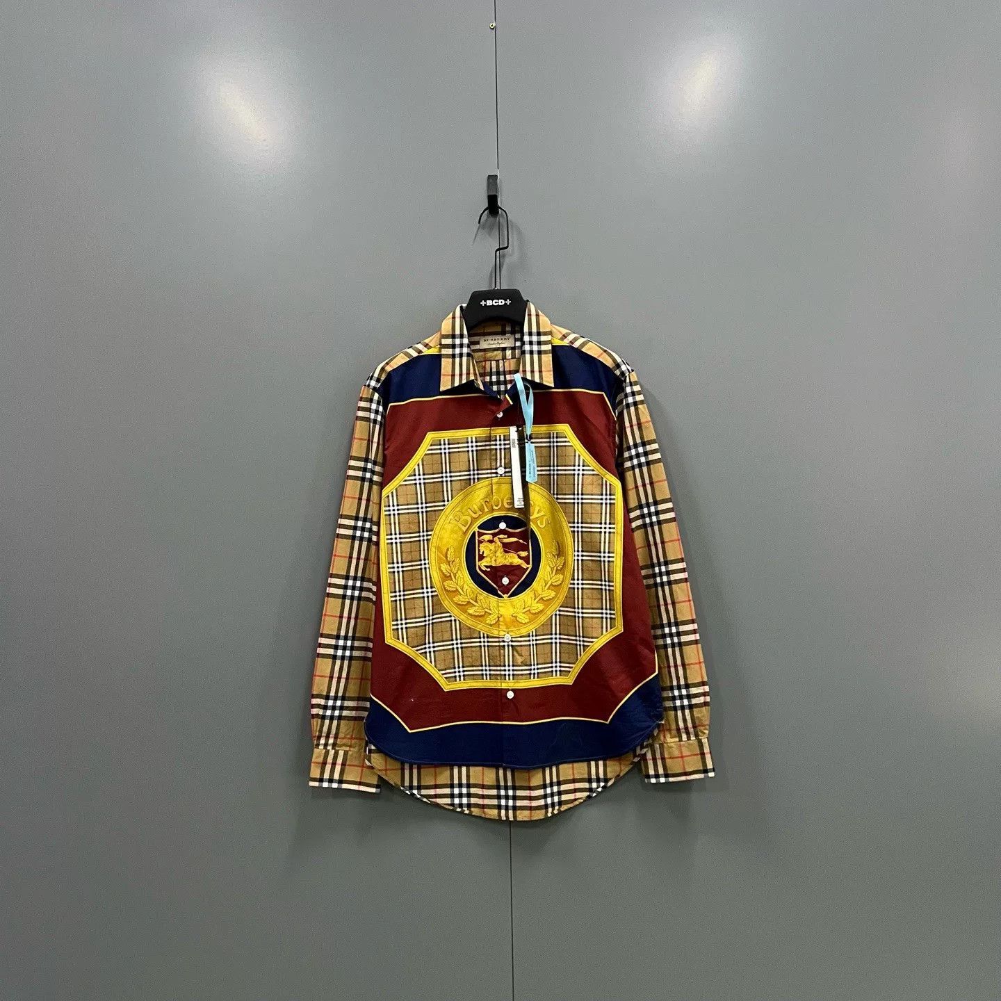 Burberry Burberry Crest Logo Check Button Up Shirt Size L Size US L / EU 52-54 / 3 - 2 Thumbnail