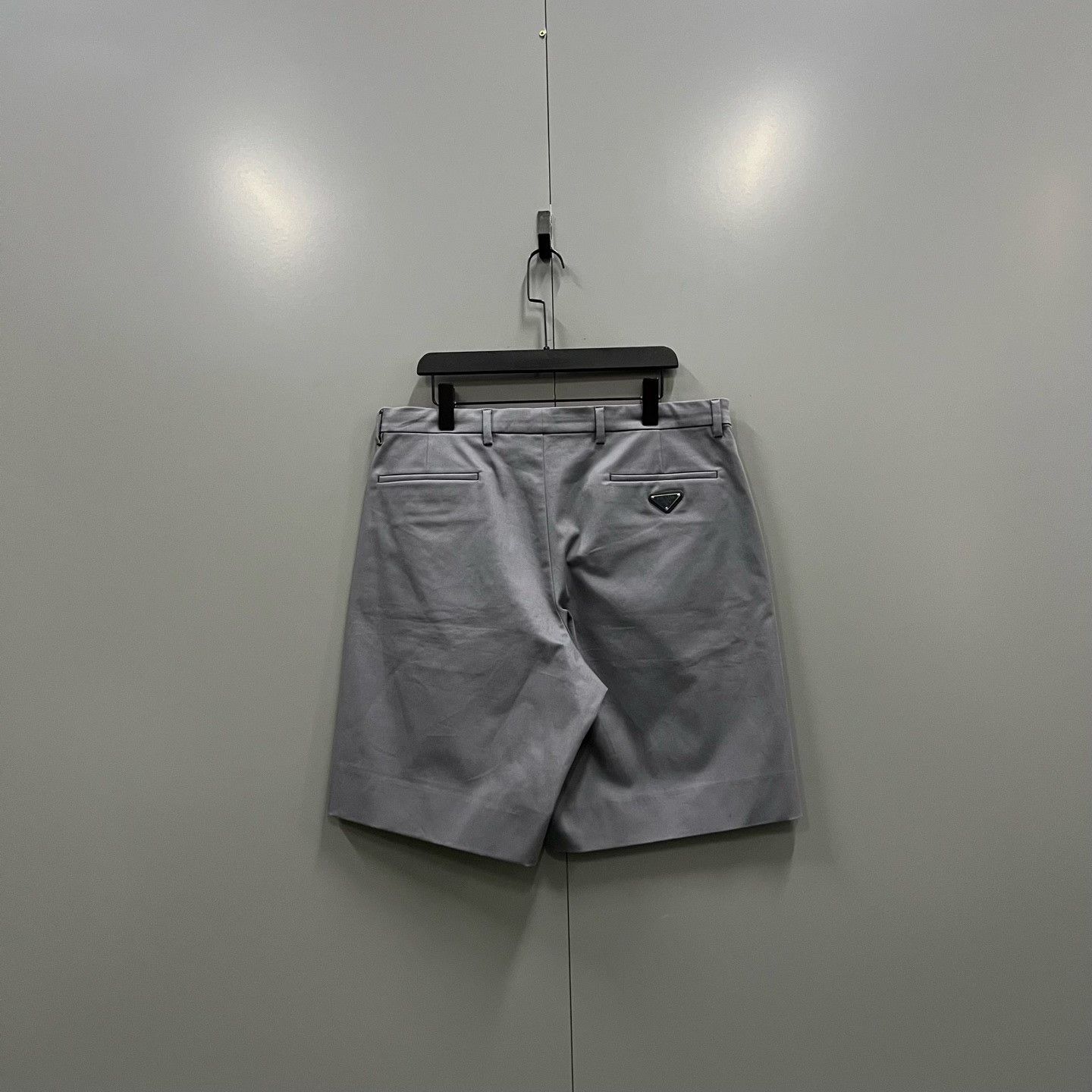 Prada Prada Triangle Logo Shorts Size 36 Size US 36 / EU 52 - 3 Thumbnail