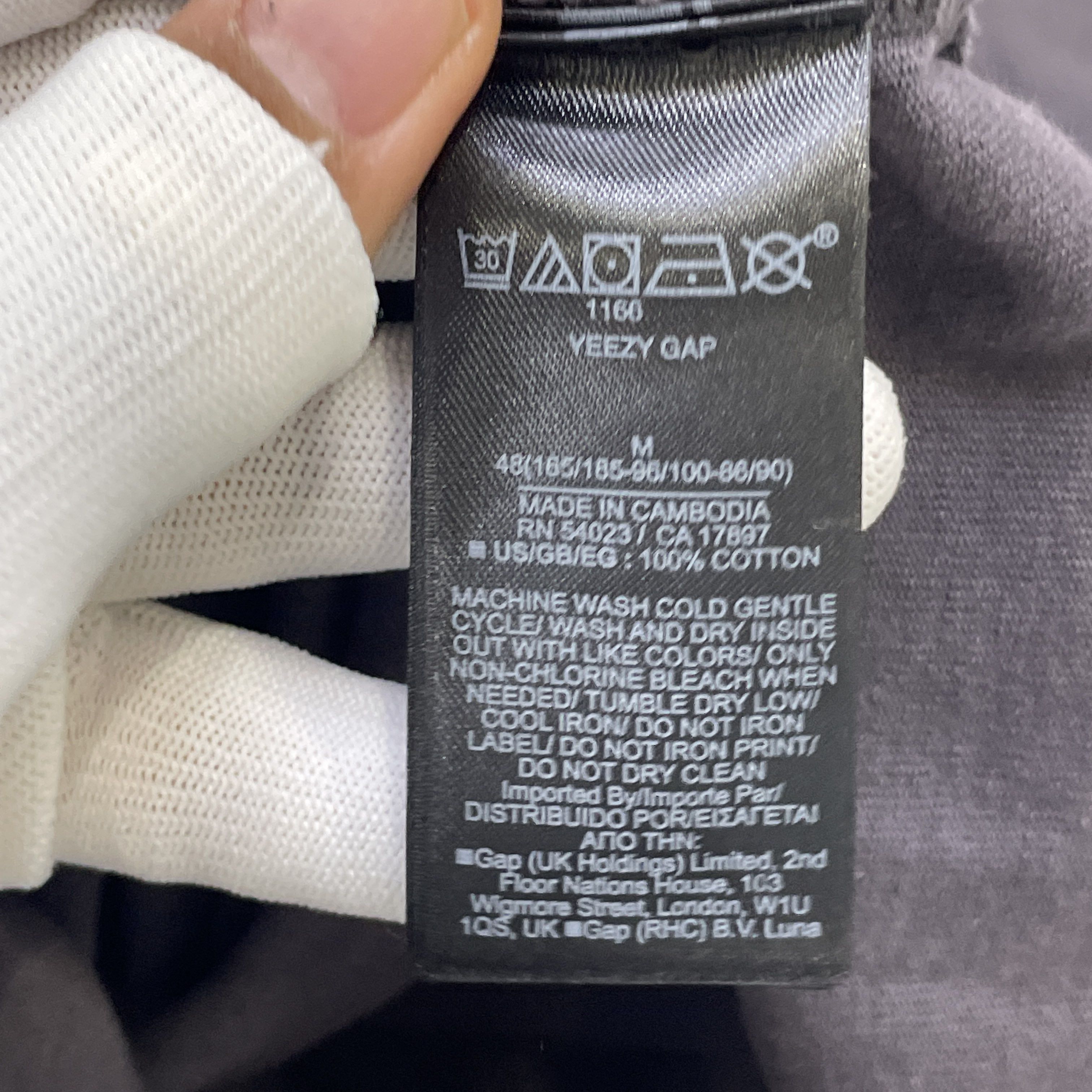 Yeezy Yeezy Gap Balenciaga Dove T-Shirt Size M Size US M / EU 48-50 / 2 - 3 Thumbnail