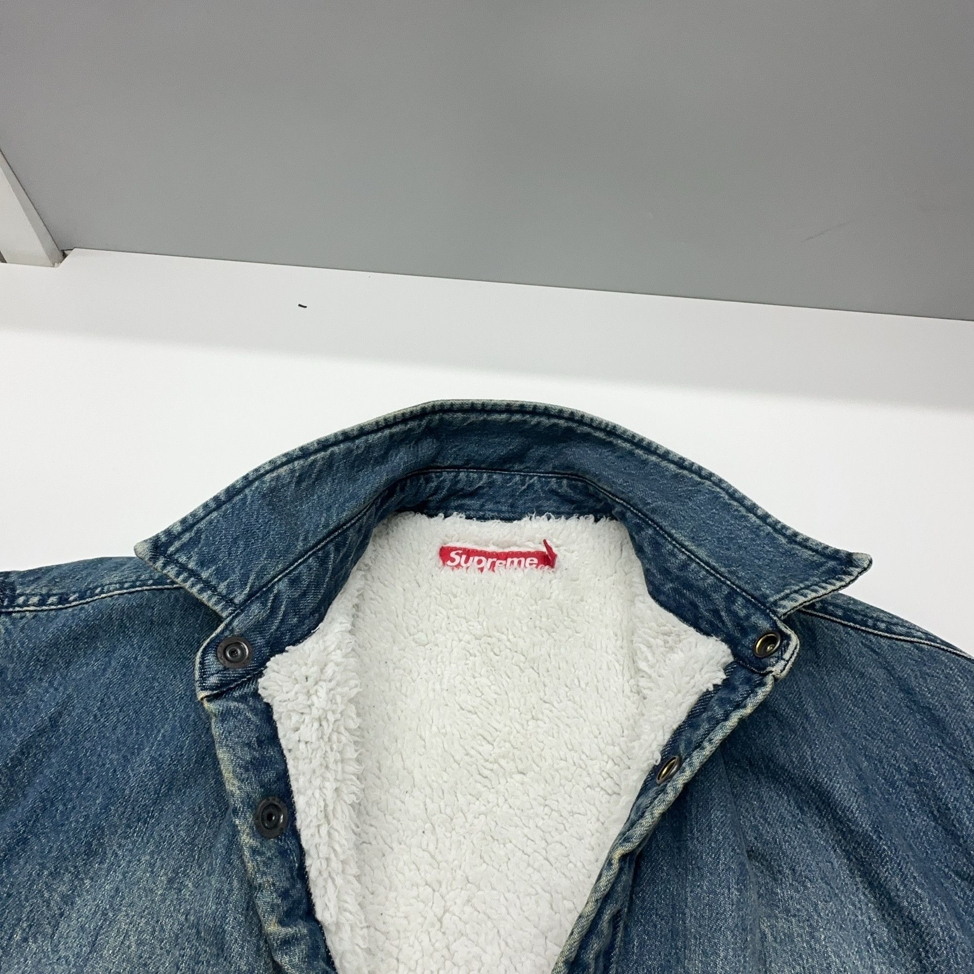 Supreme Supreme Shearling Lined Denim Shirt Size S Size US S / EU 44-46 / 1 - 5 Thumbnail
