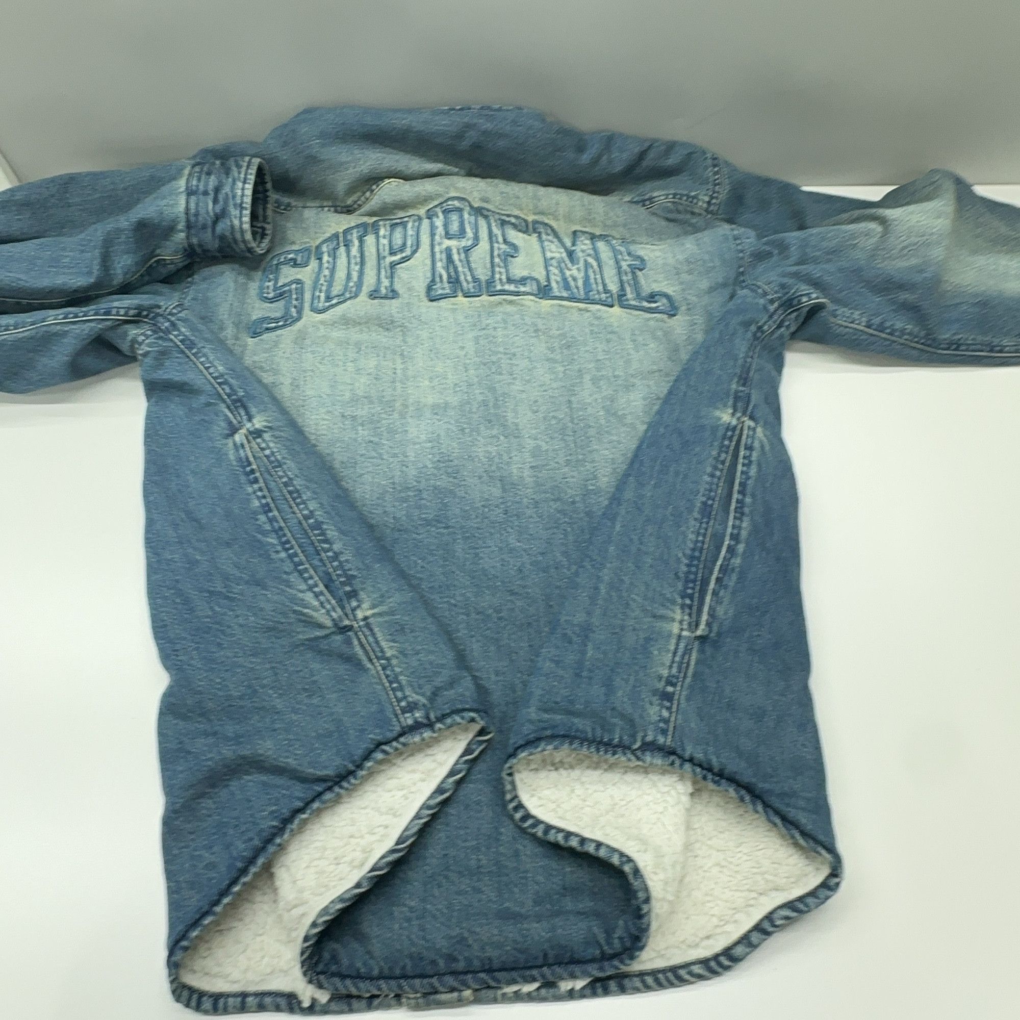 Supreme Supreme Shearling Lined Denim Shirt Size S Size US S / EU 44-46 / 1 - 13 Thumbnail