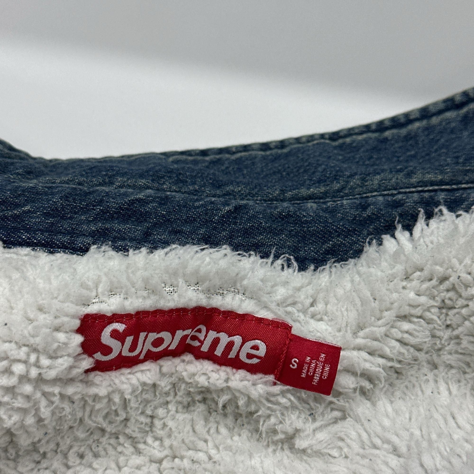 Supreme Supreme Shearling Lined Denim Shirt Size S Size US S / EU 44-46 / 1 - 4 Thumbnail