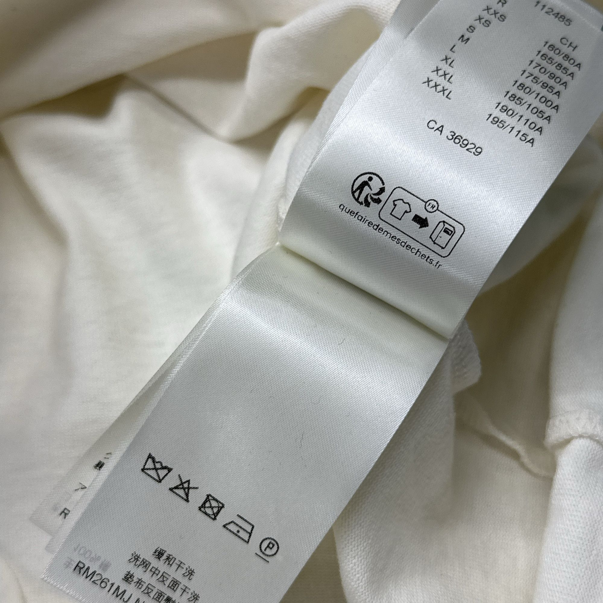 Louis Vuitton Louis Vuitton Embroidered Logo T-Shirt Size L Size US L / EU 52-54 / 3 - 5 Thumbnail