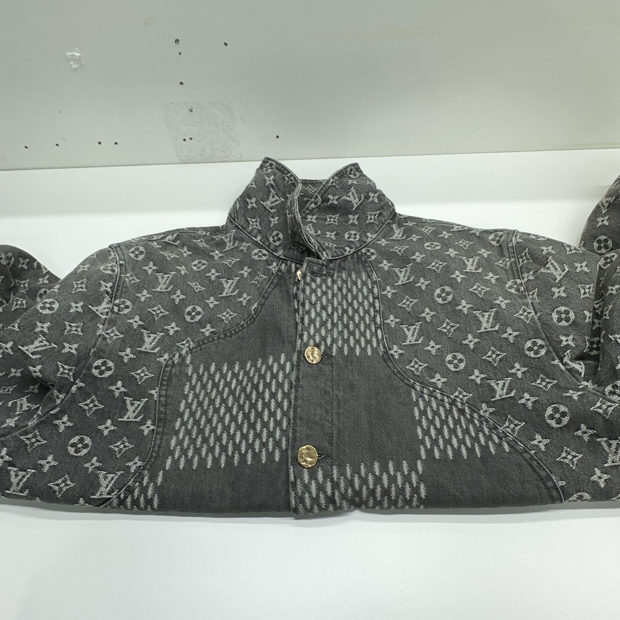 Louis Vuitton Louis Vuitton x Nigo Monogram Denim Jacket Size L Size US L / EU 52-54 / 3 - 6 Thumbnail