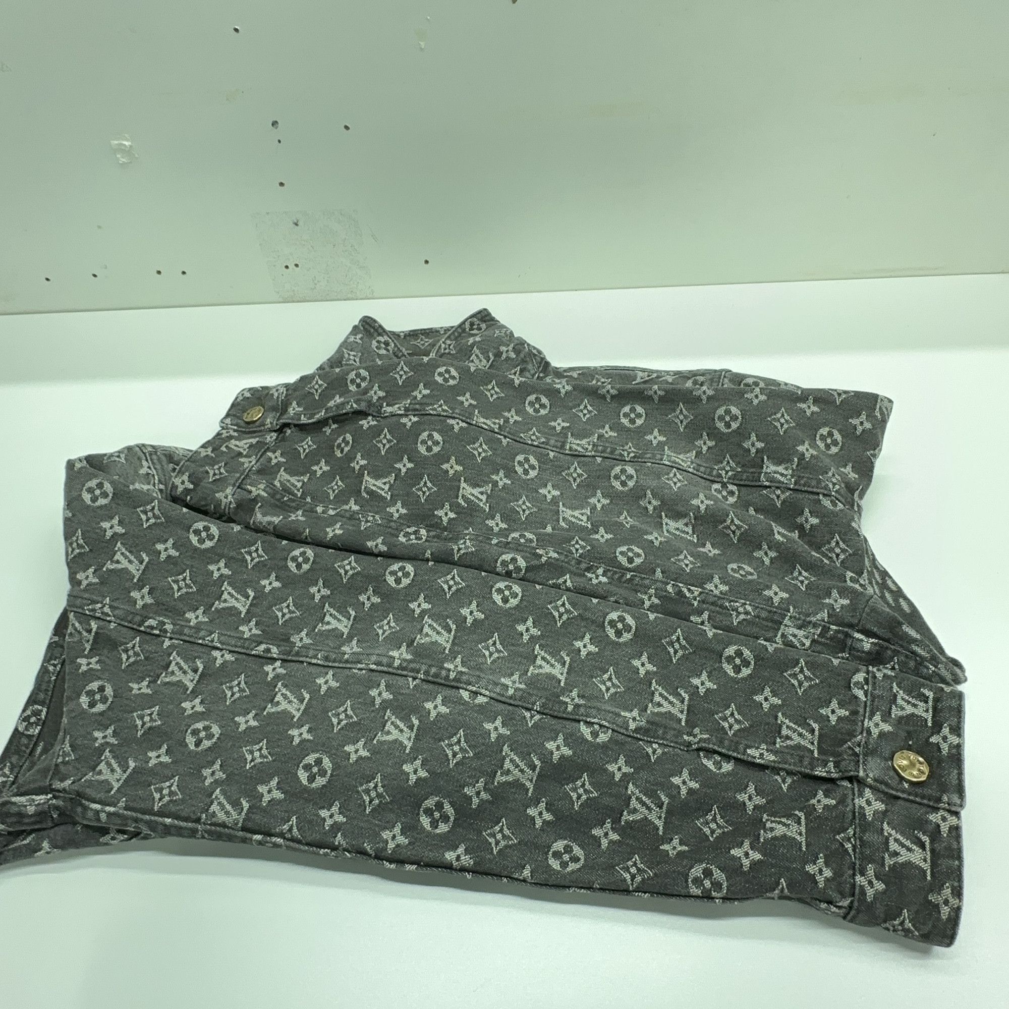 Louis Vuitton Louis Vuitton x Nigo Monogram Denim Jacket Size L Size US L / EU 52-54 / 3 - 9 Thumbnail