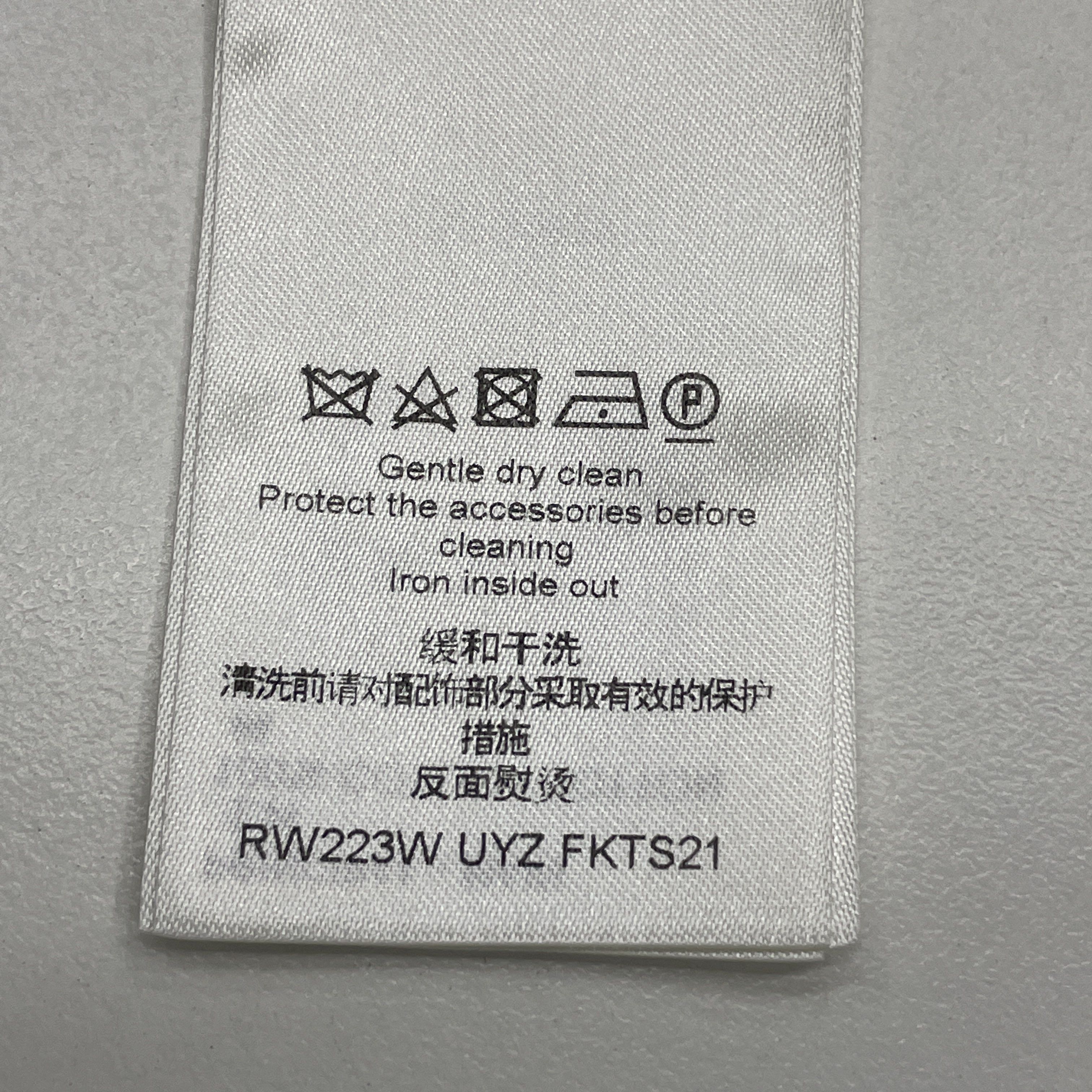 Louis Vuitton Louis Vuitton Monogram Short Sleeve T-Shirt Size M Size US M / EU 48-50 / 2 - 4 Thumbnail