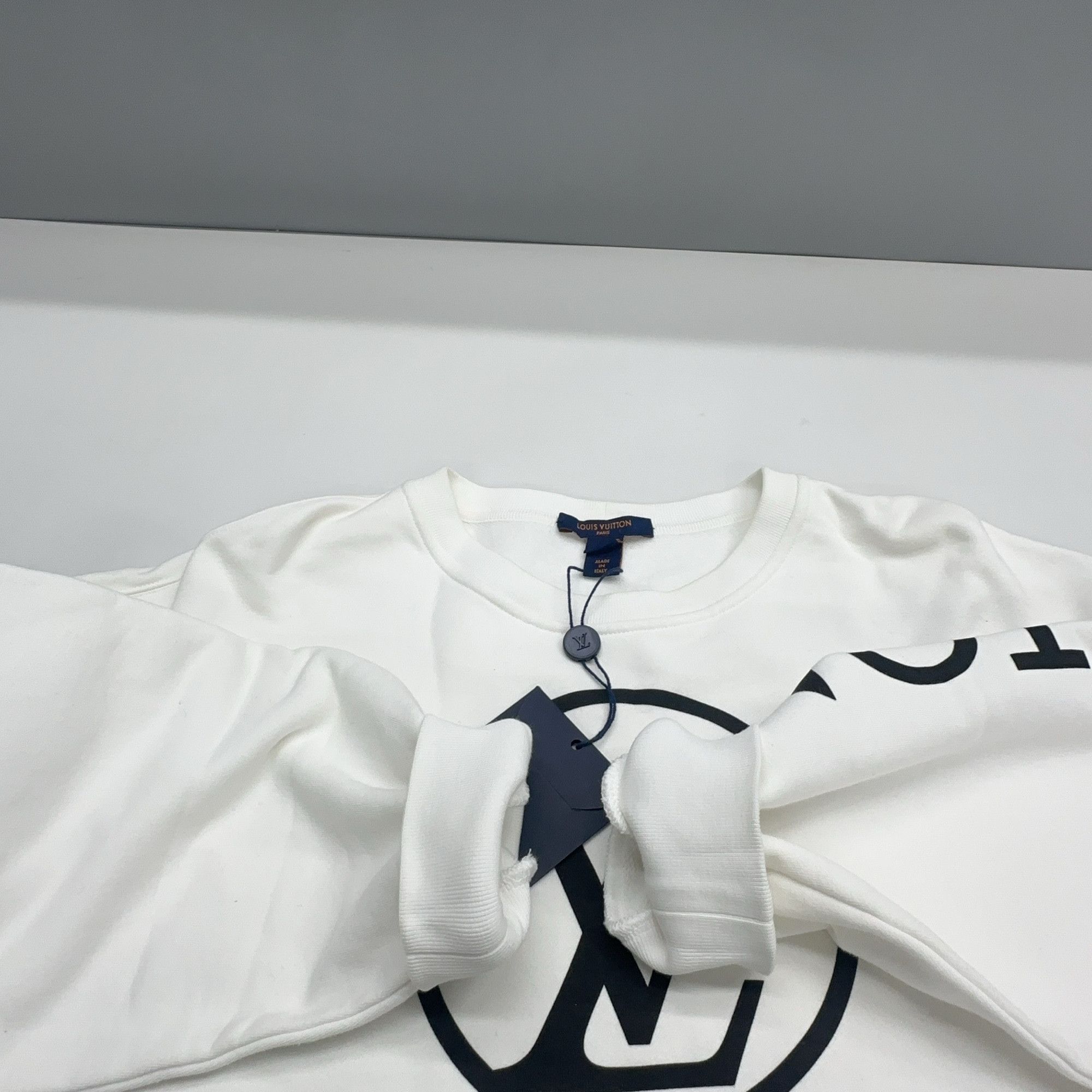 Louis Vuitton Louis Vuitton Logo Print Sweatshirt Size S Size S / US 4 / IT 40 - 8 Thumbnail