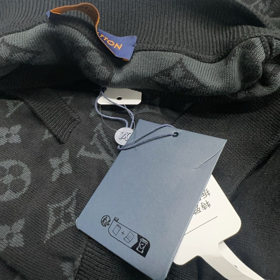 Louis Vuitton Louis Vuitton Monogram Knit Zip-Up Jacket Size XL Size US XL / EU 56 / 4 - 5 Thumbnail