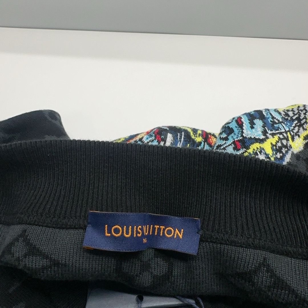 Louis Vuitton Louis Vuitton Monogram Knit Zip-Up Jacket Size XL Size US XL / EU 56 / 4 - 4 Thumbnail