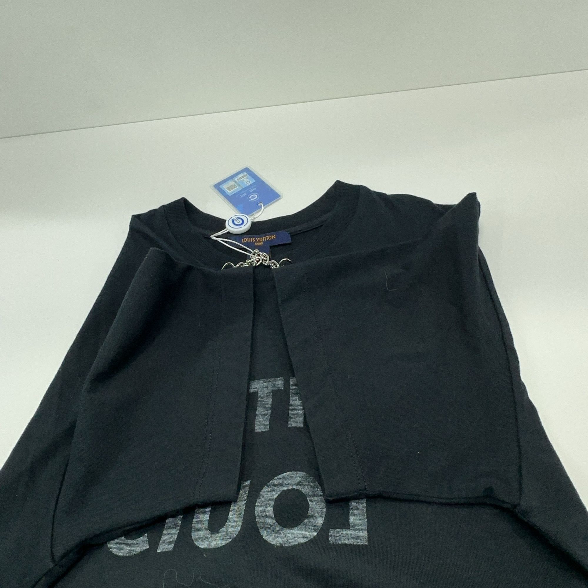 Louis Vuitton Louis Vuitton Reverse Logo T-Shirt Size S Size S / US 4 / IT 40 - 9 Thumbnail