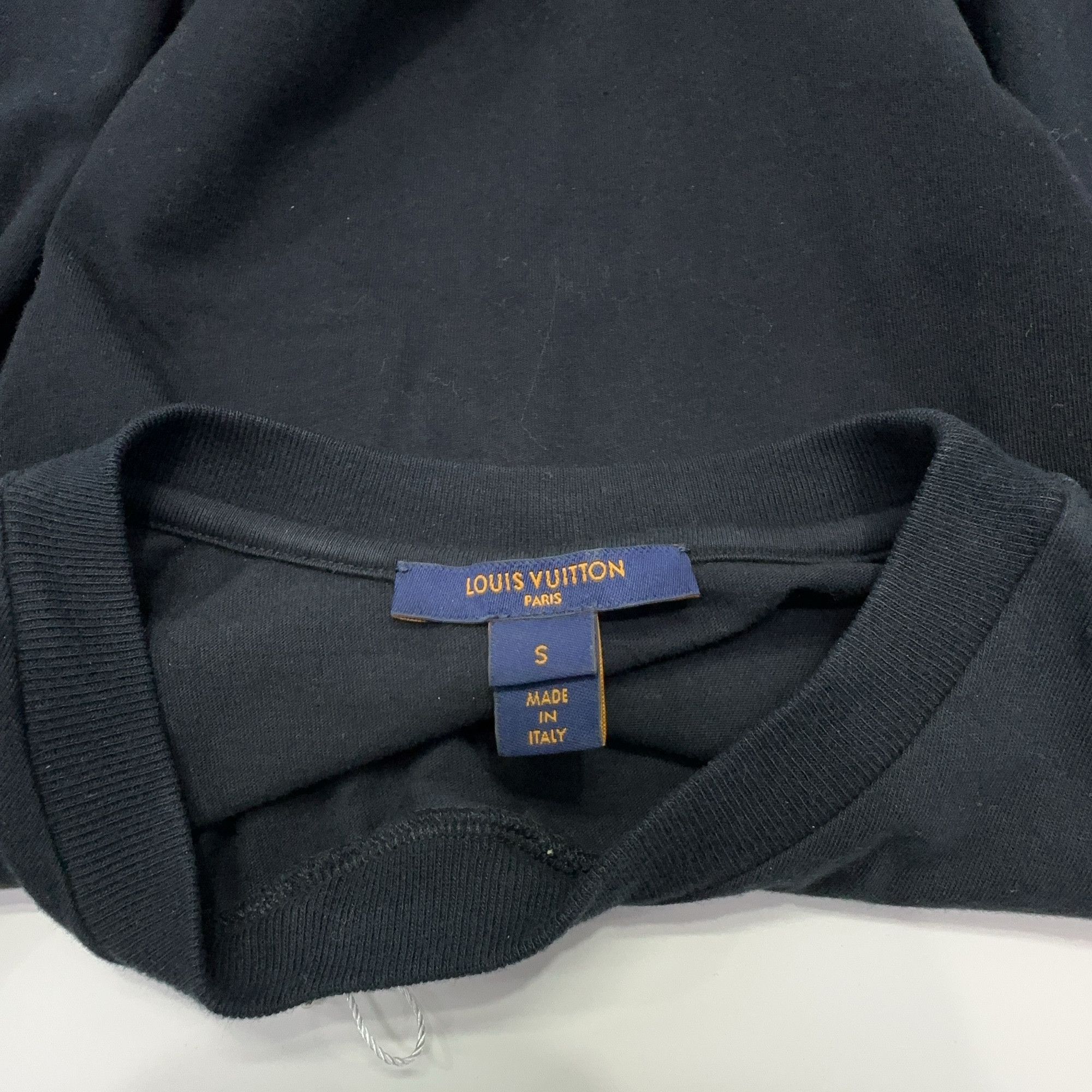 Louis Vuitton Louis Vuitton Reverse Logo T-Shirt Size S Size S / US 4 / IT 40 - 5 Thumbnail