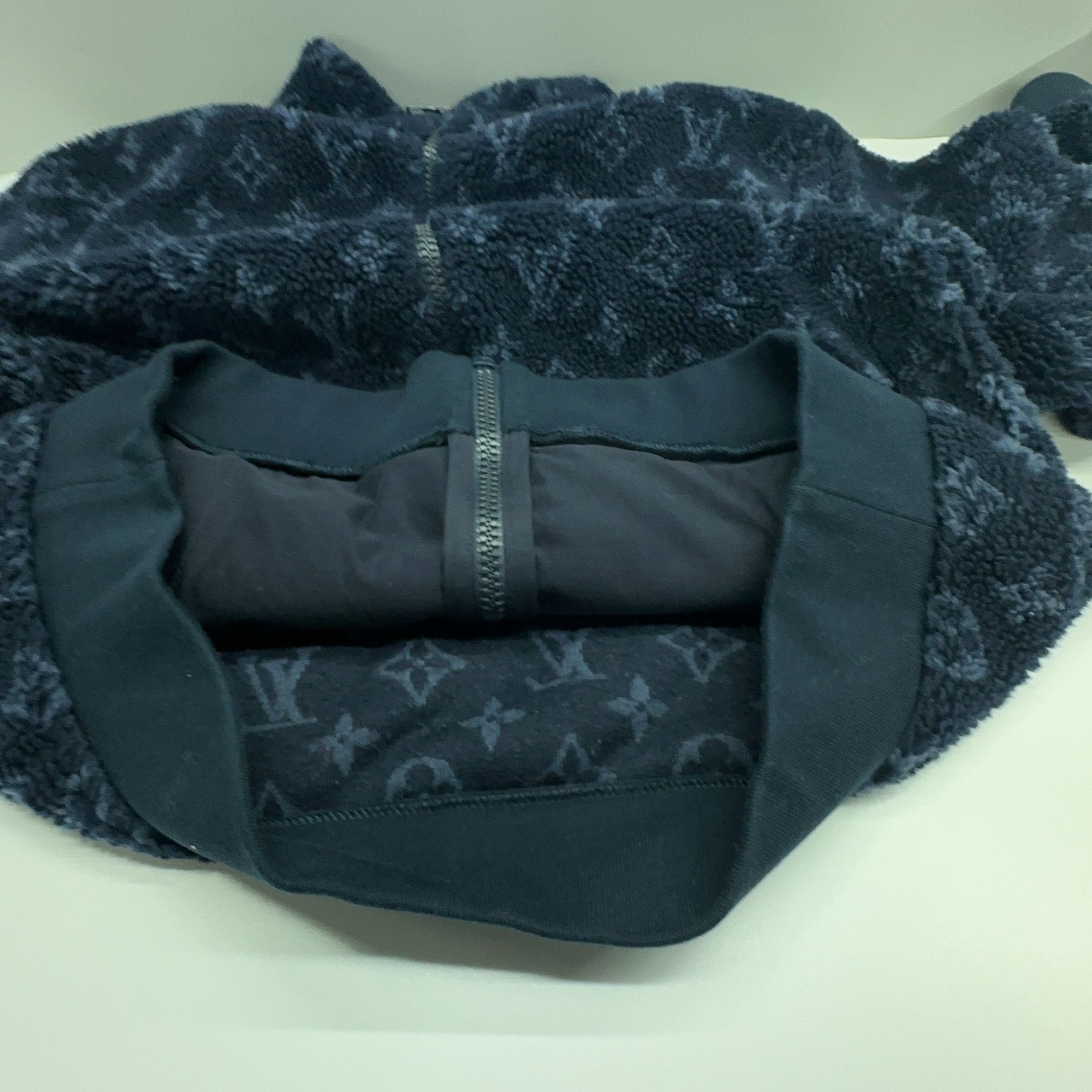 Louis Vuitton Louis Vuitton Monogram Fleece Jacket XL Size US XL / EU 56 / 4 - 5 Thumbnail
