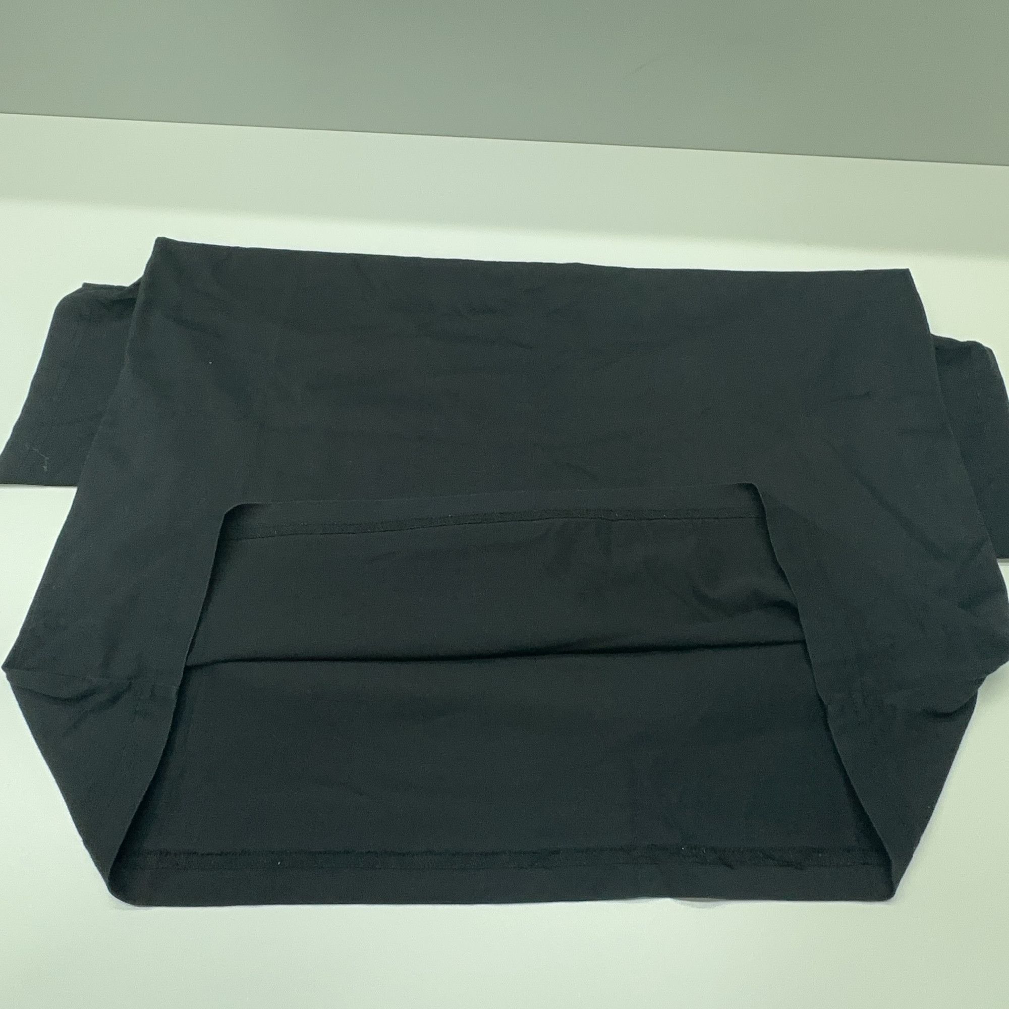 Louis Vuitton Louis Vuitton Circular Logo T-Shirt Size XXL Size US XXL / EU 58 / 5 - 10 Thumbnail