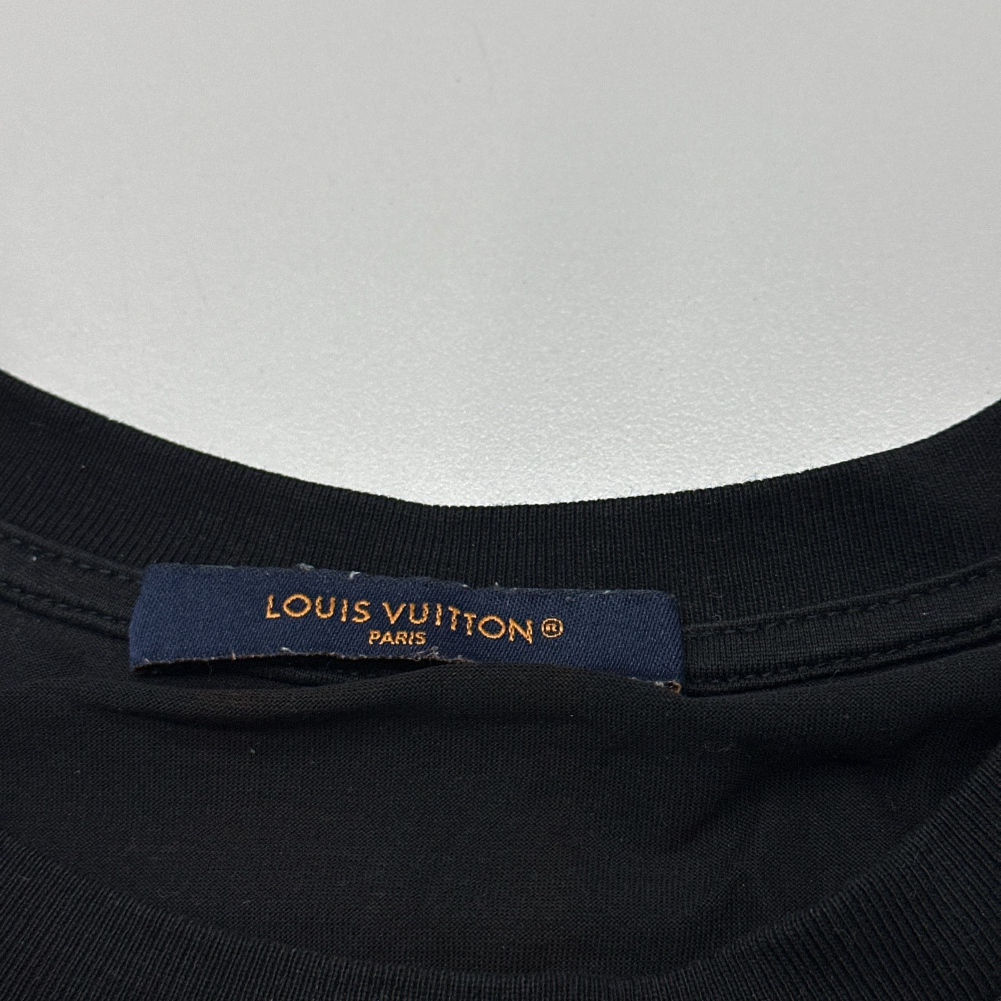 Louis Vuitton Louis Vuitton Circular Logo T-Shirt Size XXL Size US XXL / EU 58 / 5 - 3 Thumbnail