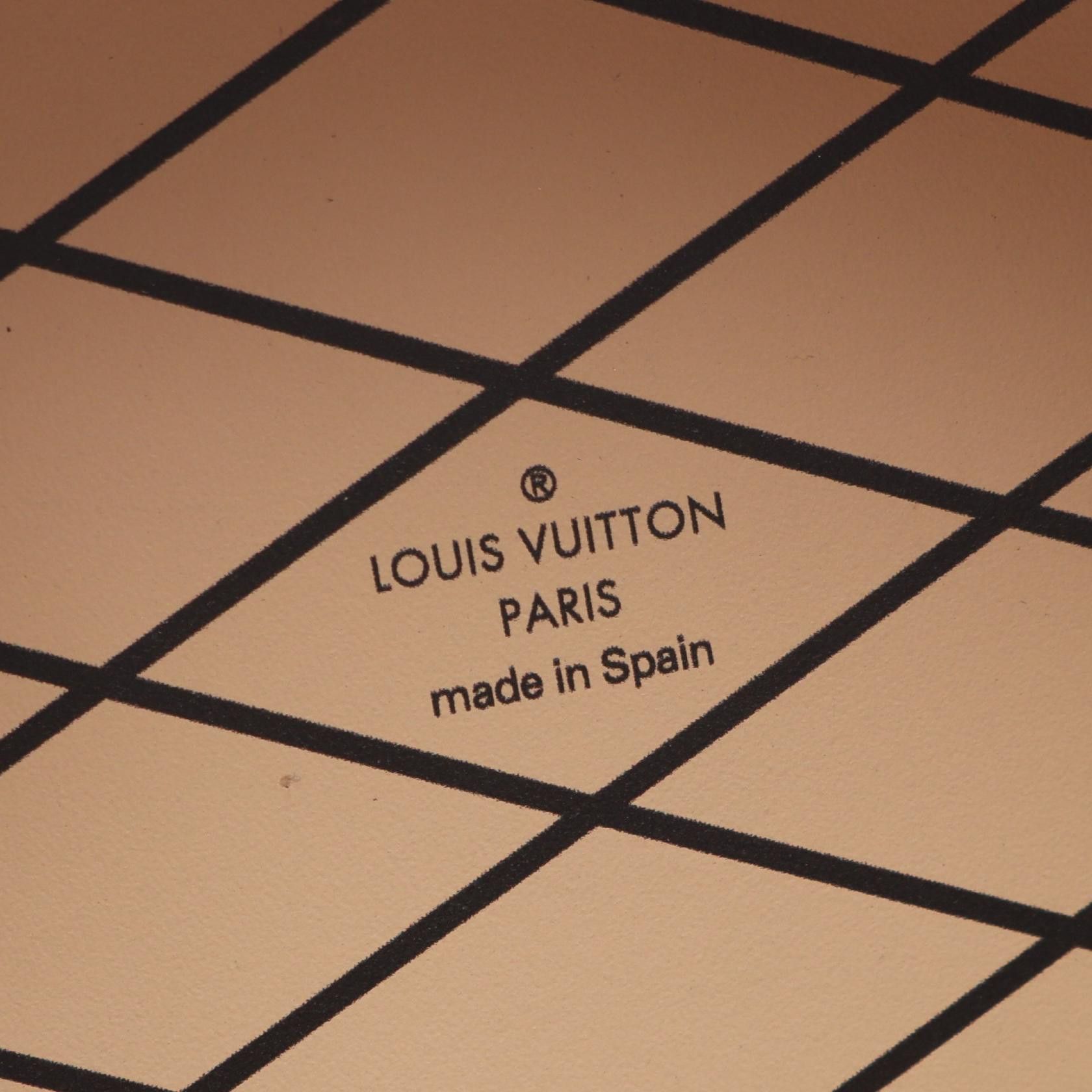 Louis Vuitton Louis Vuitton Louis Vuitton Mini Boite Chapeau Vernis Shoulder Bag Leather Shoulder Bag M90498 DUTY FREE for USA Size ONE SIZE - 4 Thumbnail