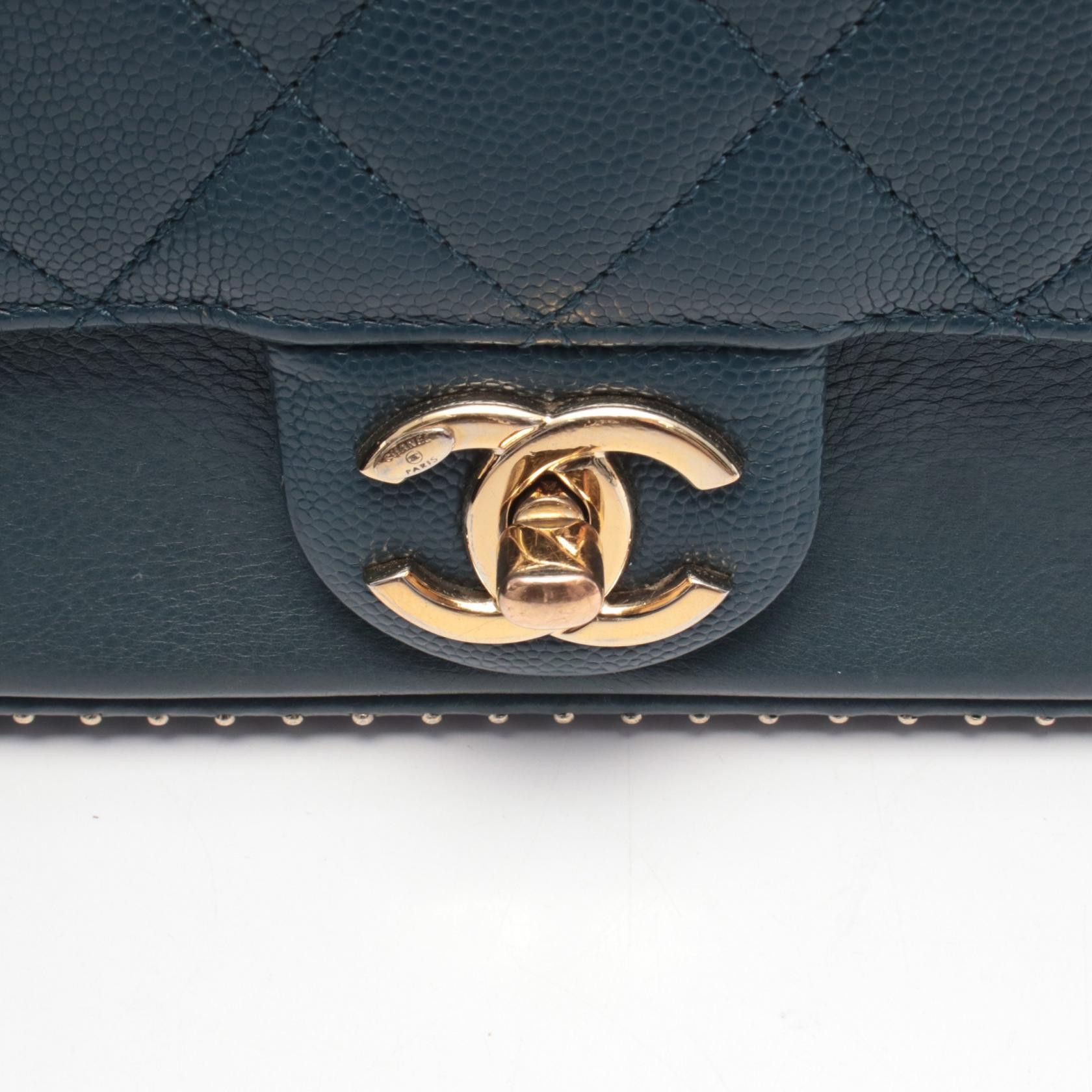 Chanel Chanel Chanel Matelasse Leather Shoulder Bag Leather Shoulder Bag DUTY FREE for USA Size ONE SIZE - 6 Thumbnail