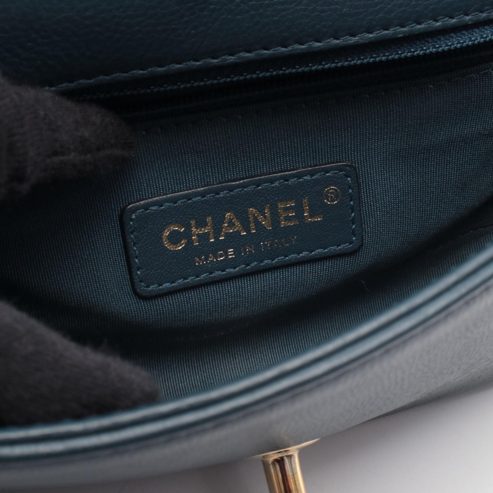 Chanel Chanel Chanel Matelasse Leather Shoulder Bag Leather Shoulder Bag DUTY FREE for USA Size ONE SIZE - 4 Thumbnail