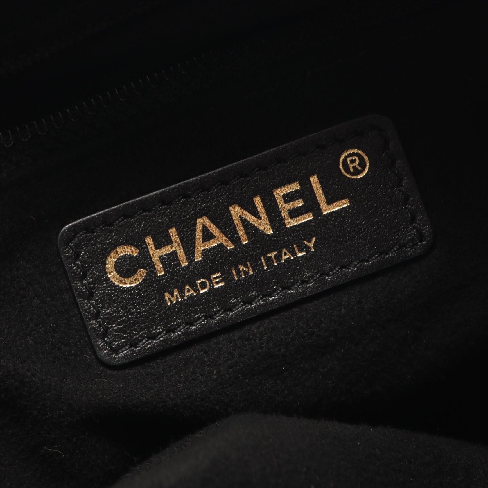 Chanel Chanel Chanel Deauville Leather Shoulder Bag Leather Shoulder Bag AS1045 DUTY FREE for USA Size ONE SIZE - 4 Thumbnail