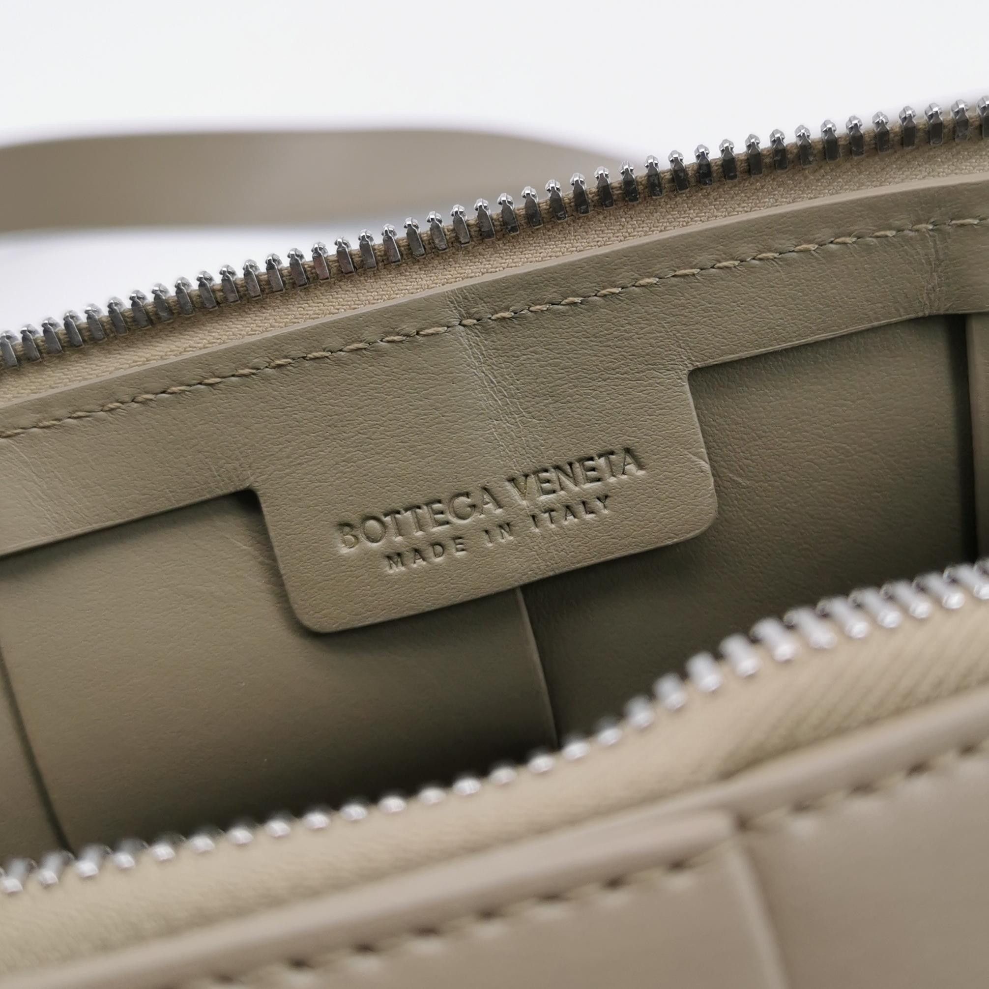 Bottega Veneta Bottega Veneta Women os Shoulder Bags Size ONE SIZE - 8 Thumbnail