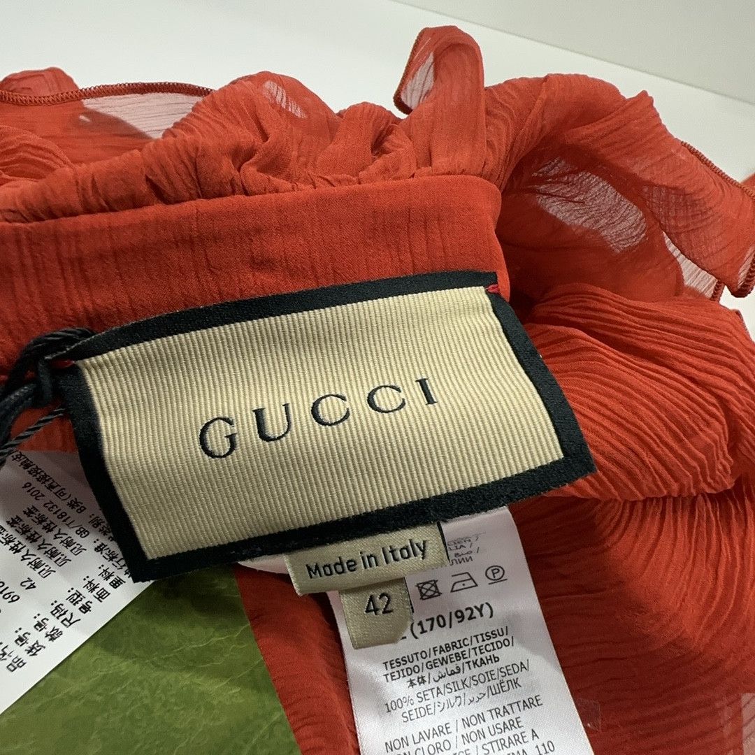 Gucci Gucci Red Silk Ruffled Blouse Size 42 Size M / US 6-8 / IT 42-44 - 3 Thumbnail