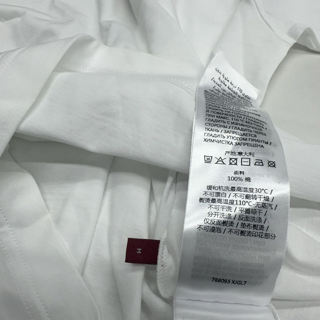 Gucci Gucci Logo T-Shirt Size M Size US M / EU 48-50 / 2 - 4 Thumbnail