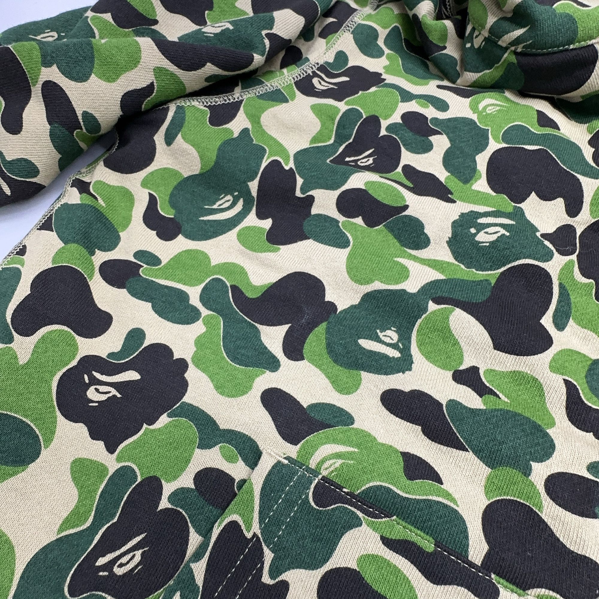 Bape A BATHING APE Camo Shark Full Zip Hoodie Size M Size US M / EU 48-50 / 2 - 8 Thumbnail