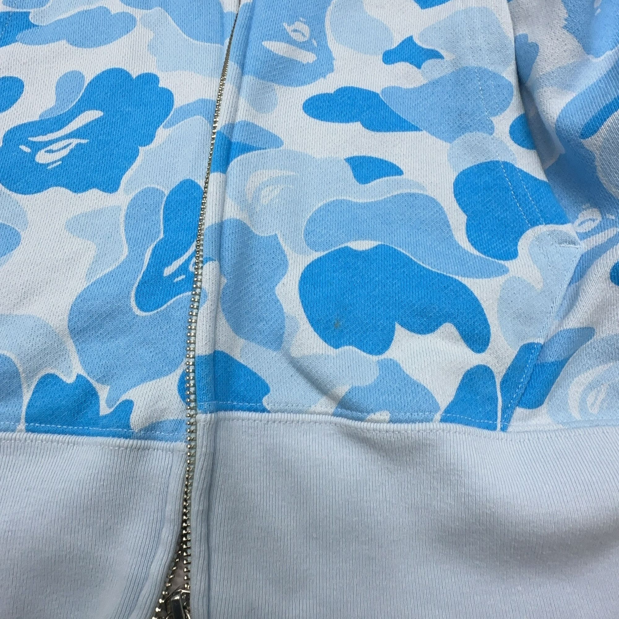 Bape A Bathing Ape Blue Camo Shark Hoodie Size M Size US M / EU 48-50 / 2 - 6 Thumbnail