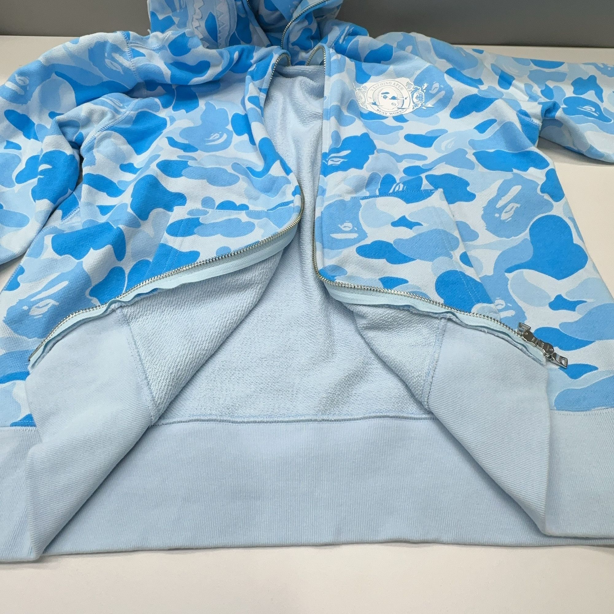 Bape A Bathing Ape Blue Camo Shark Hoodie Size M Size US M / EU 48-50 / 2 - 7 Thumbnail