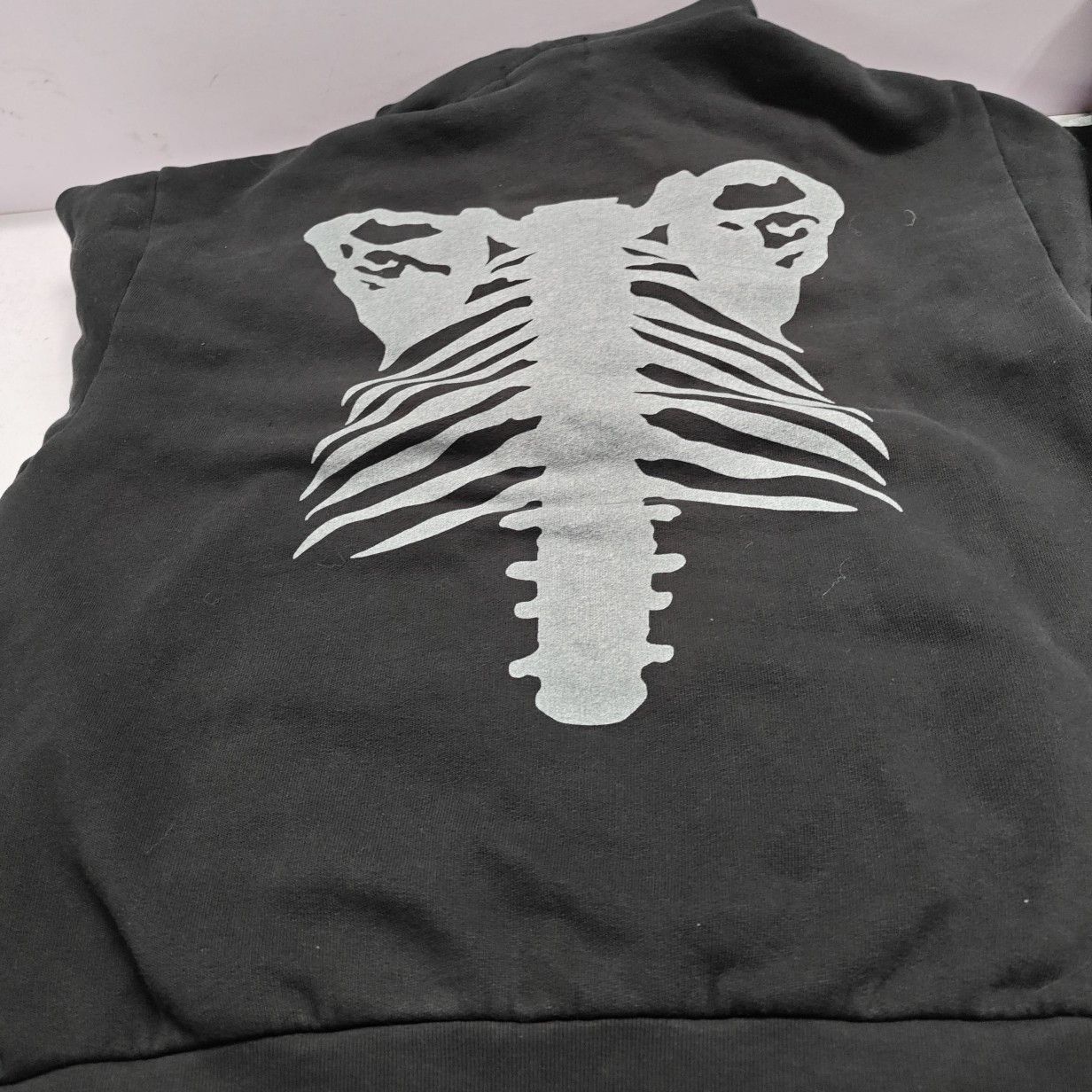 Bape A Bathing Ape Skeleton Graphic Hoodie Size M Size US M / EU 48-50 / 2 - 11 Thumbnail
