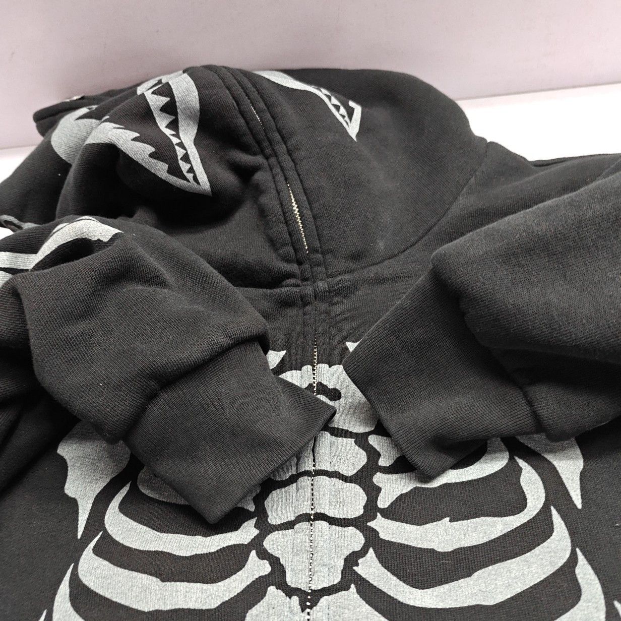 Bape A Bathing Ape Skeleton Graphic Hoodie Size M Size US M / EU 48-50 / 2 - 9 Thumbnail