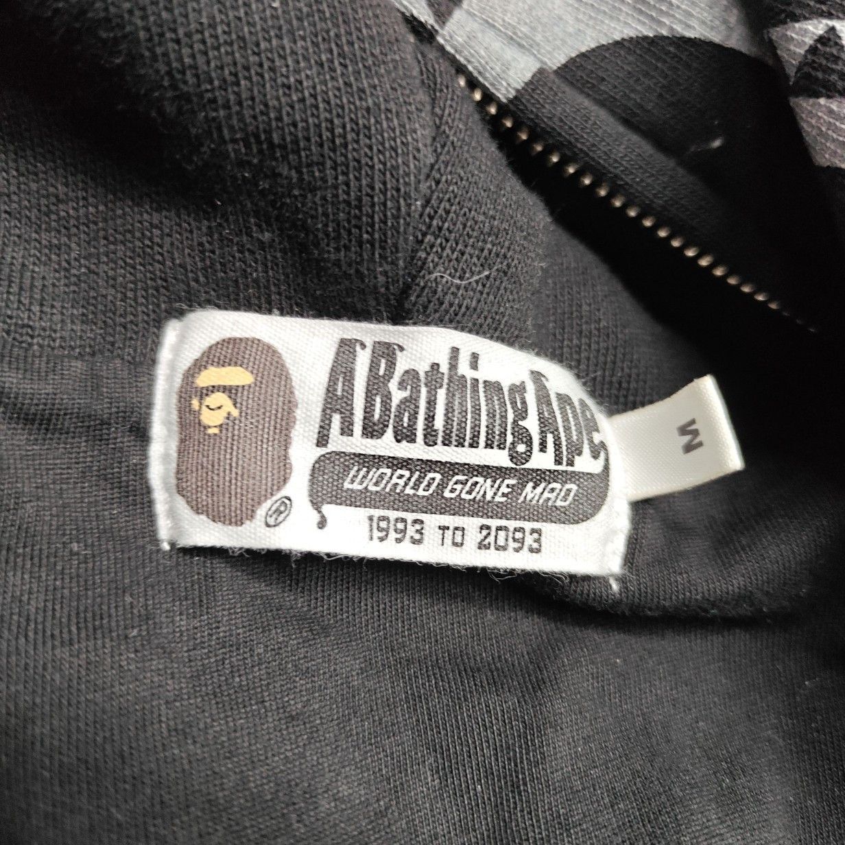 Bape A Bathing Ape Skeleton Graphic Hoodie Size M Size US M / EU 48-50 / 2 - 4 Thumbnail