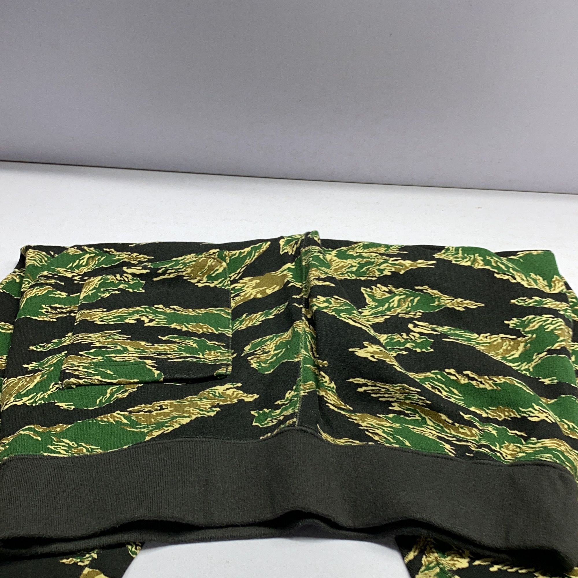 Bape A Bathing Ape Ursus Camo Sweatpants Size M Size US 32 / EU 48 - 8 Thumbnail