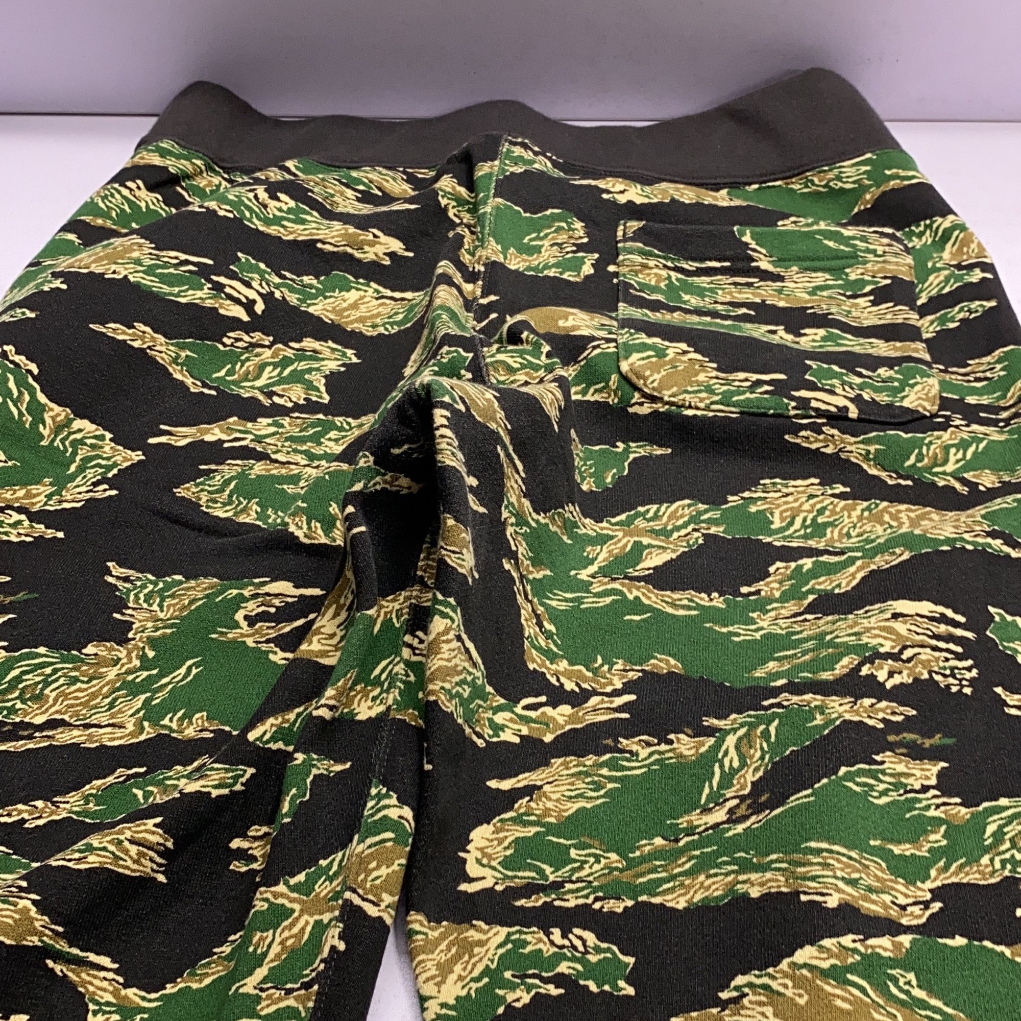 Bape A Bathing Ape Ursus Camo Sweatpants Size M Size US 32 / EU 48 - 13 Thumbnail