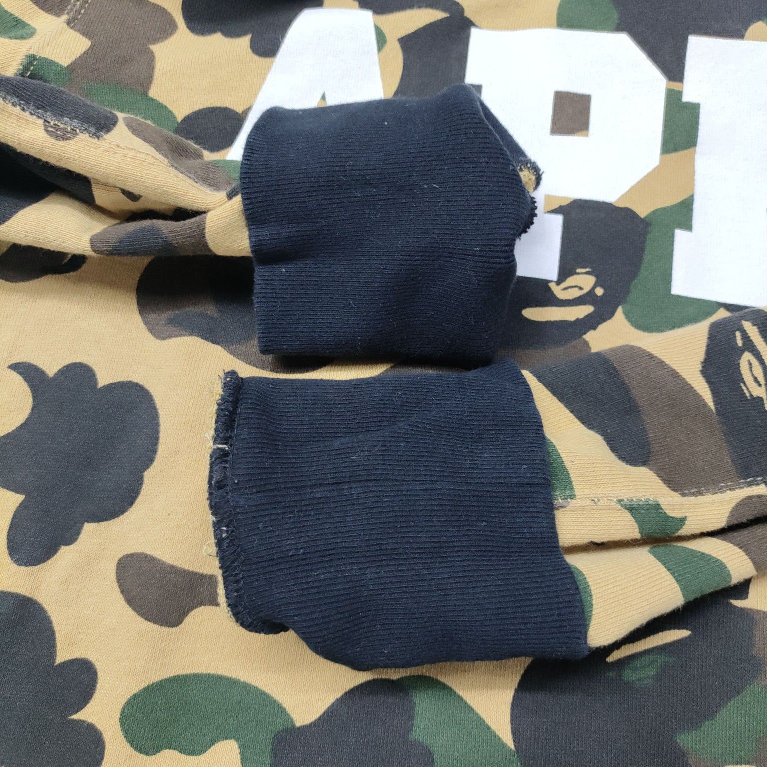 Bape A Bathing Ape Camo Hoodie Size XS Size US XS / EU 42 / 0 - 8 Thumbnail