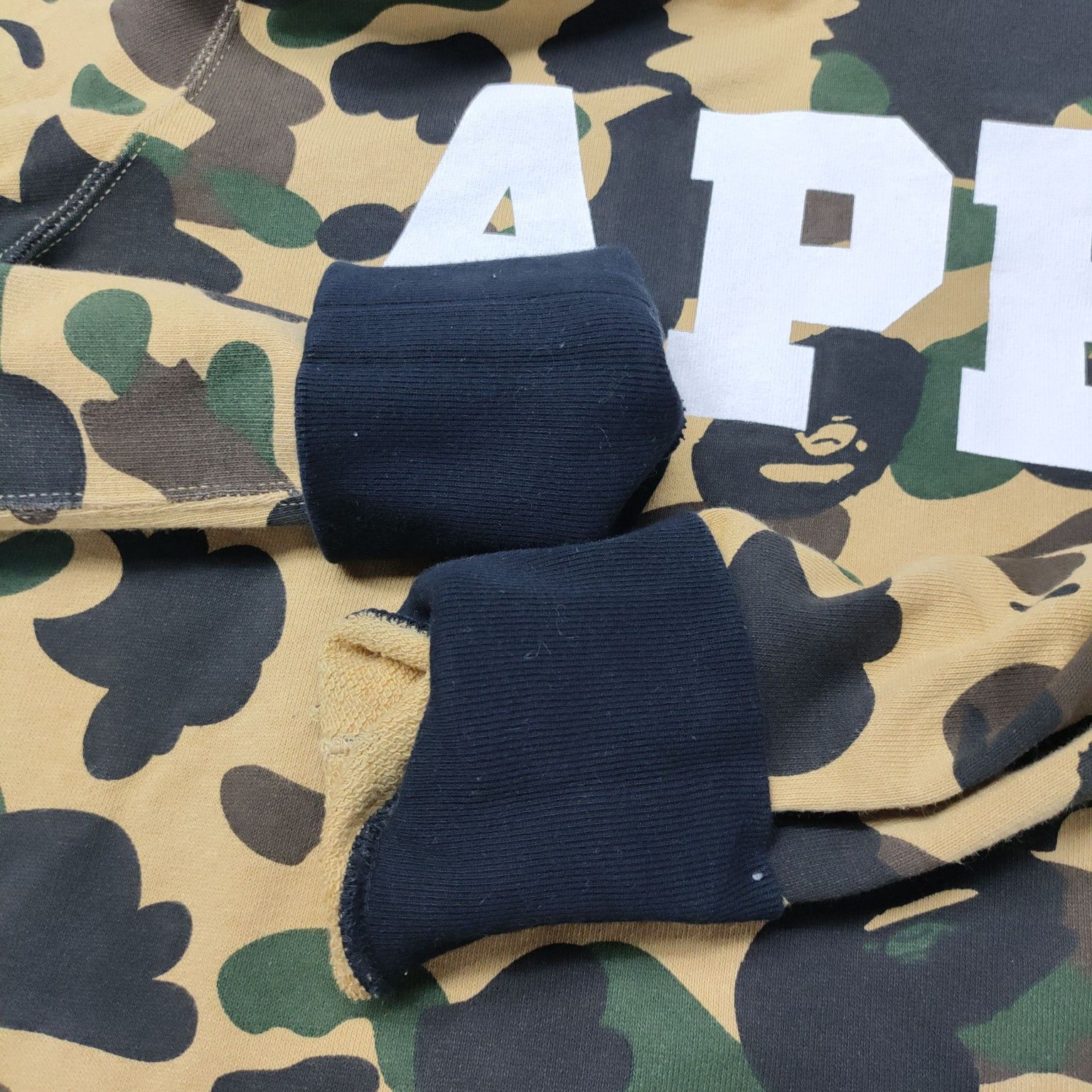 Bape A Bathing Ape Camo Hoodie Size XS Size US XS / EU 42 / 0 - 9 Thumbnail