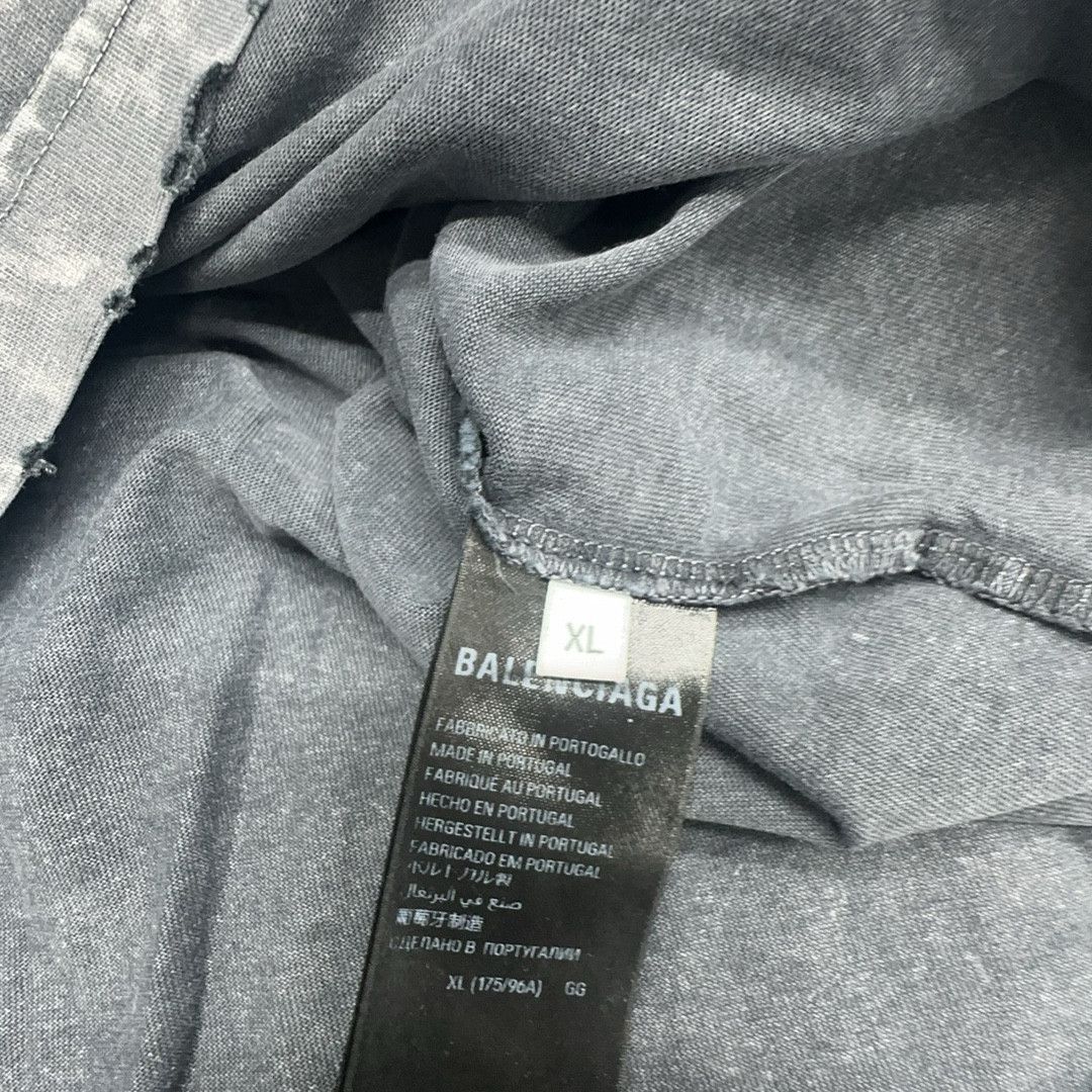 Balenciaga Balenciaga Embroidered Logo T-Shirt Size XL Size US XL / EU 56 / 4 - 3 Thumbnail