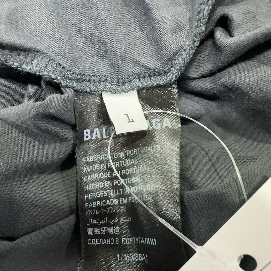 Balenciaga Balenciaga Logo Long Sleeve T-Shirt Size S Size US S / EU 44-46 / 1 - 5 Thumbnail