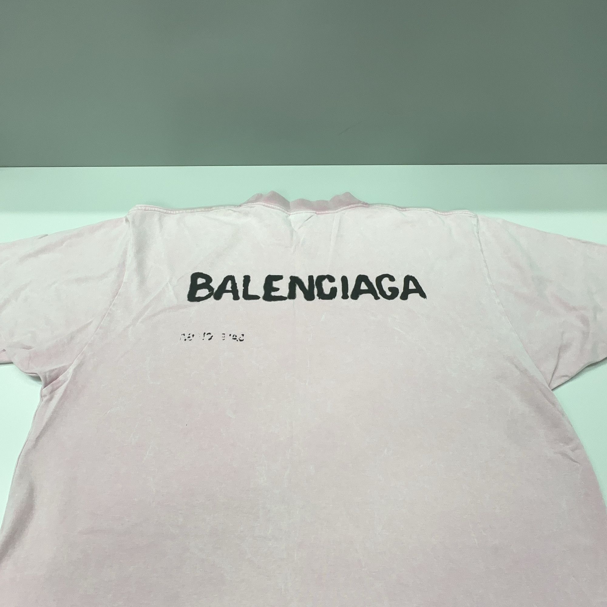 Balenciaga Balenciaga Blurred Logo T-Shirt Size XS Size XS / US 0-2 / IT 36-38 - 10 Thumbnail