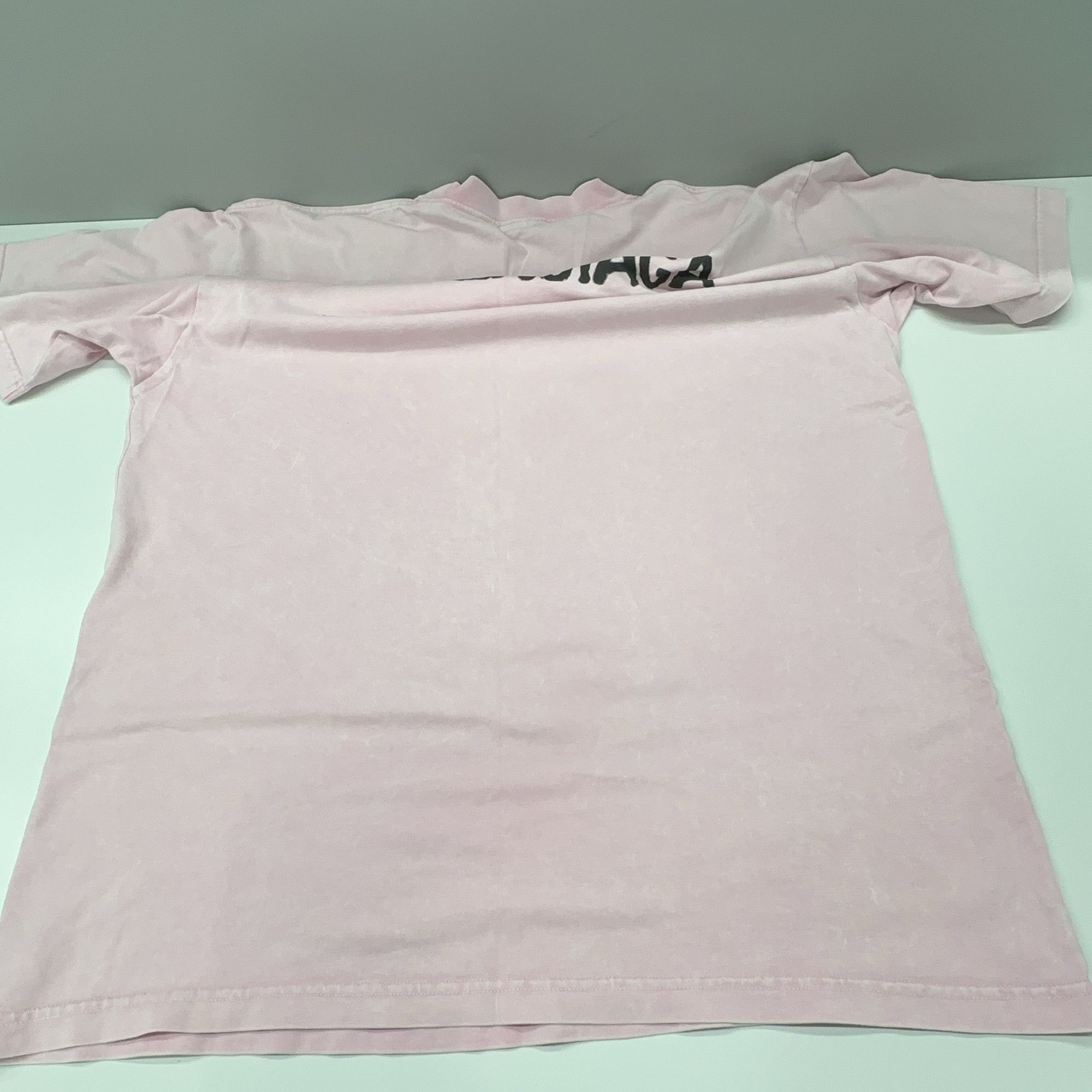 Balenciaga Balenciaga Blurred Logo T-Shirt Size XS Size XS / US 0-2 / IT 36-38 - 11 Thumbnail