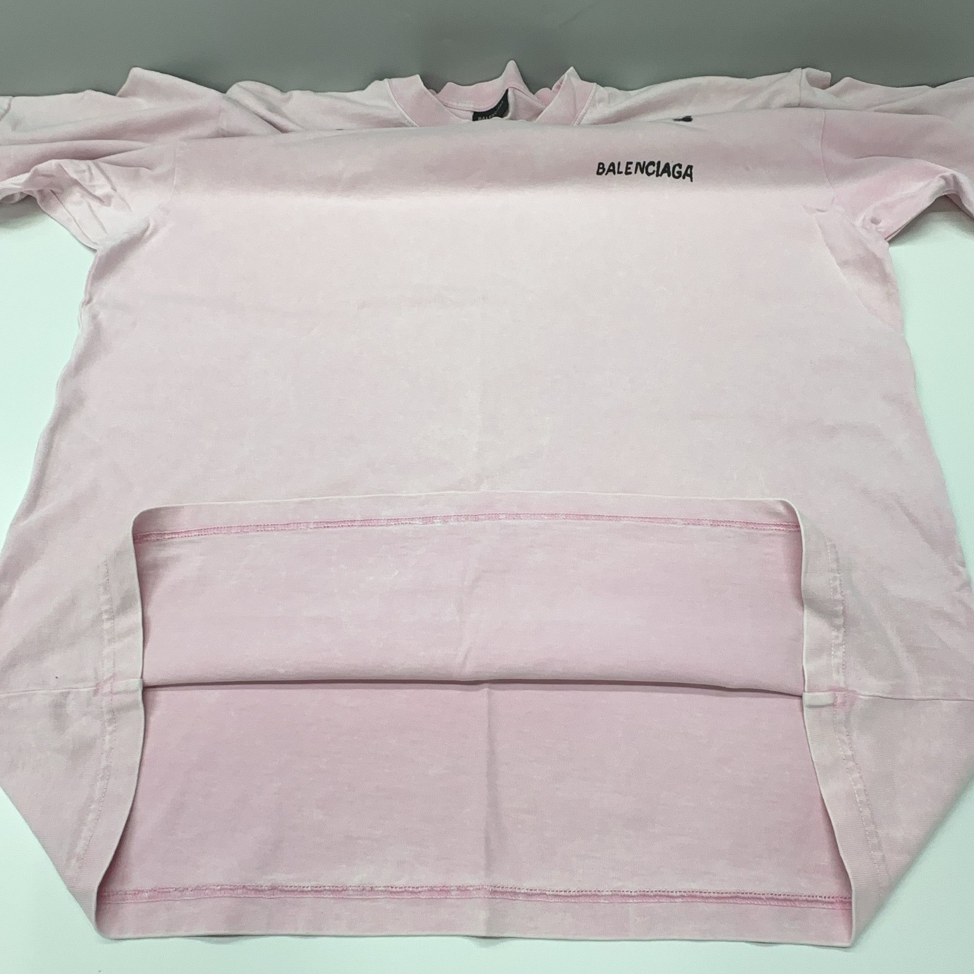 Balenciaga Balenciaga Blurred Logo T-Shirt Size XS Size XS / US 0-2 / IT 36-38 - 14 Thumbnail