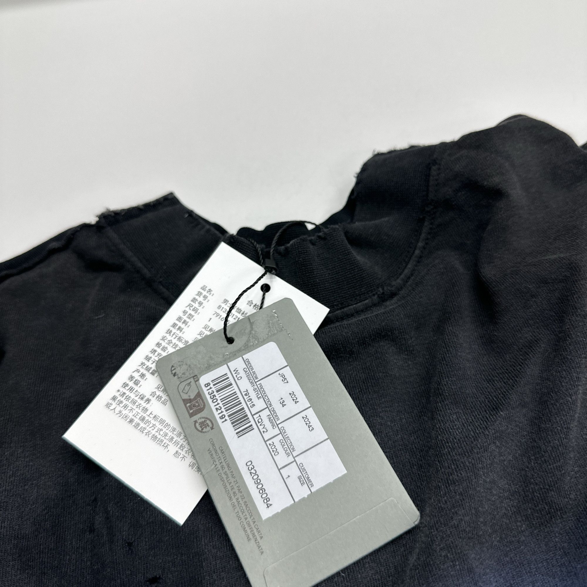 Balenciaga Balenciaga Paris Graphic T-Shirt Size S Size US S / EU 44-46 / 1 - 3 Thumbnail