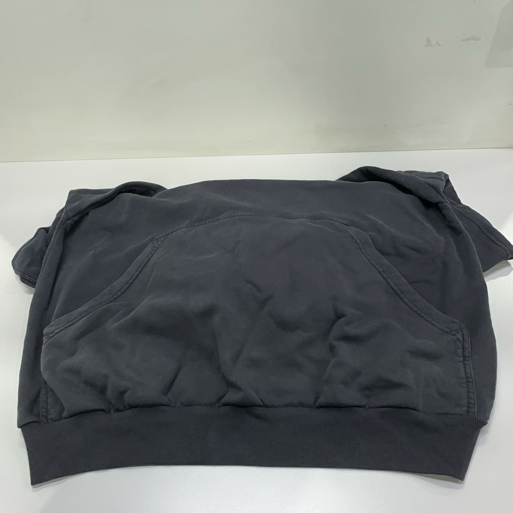 Balenciaga Balenciaga Red Logo Hoodie Size L Size US L / EU 52-54 / 3 - 13 Thumbnail
