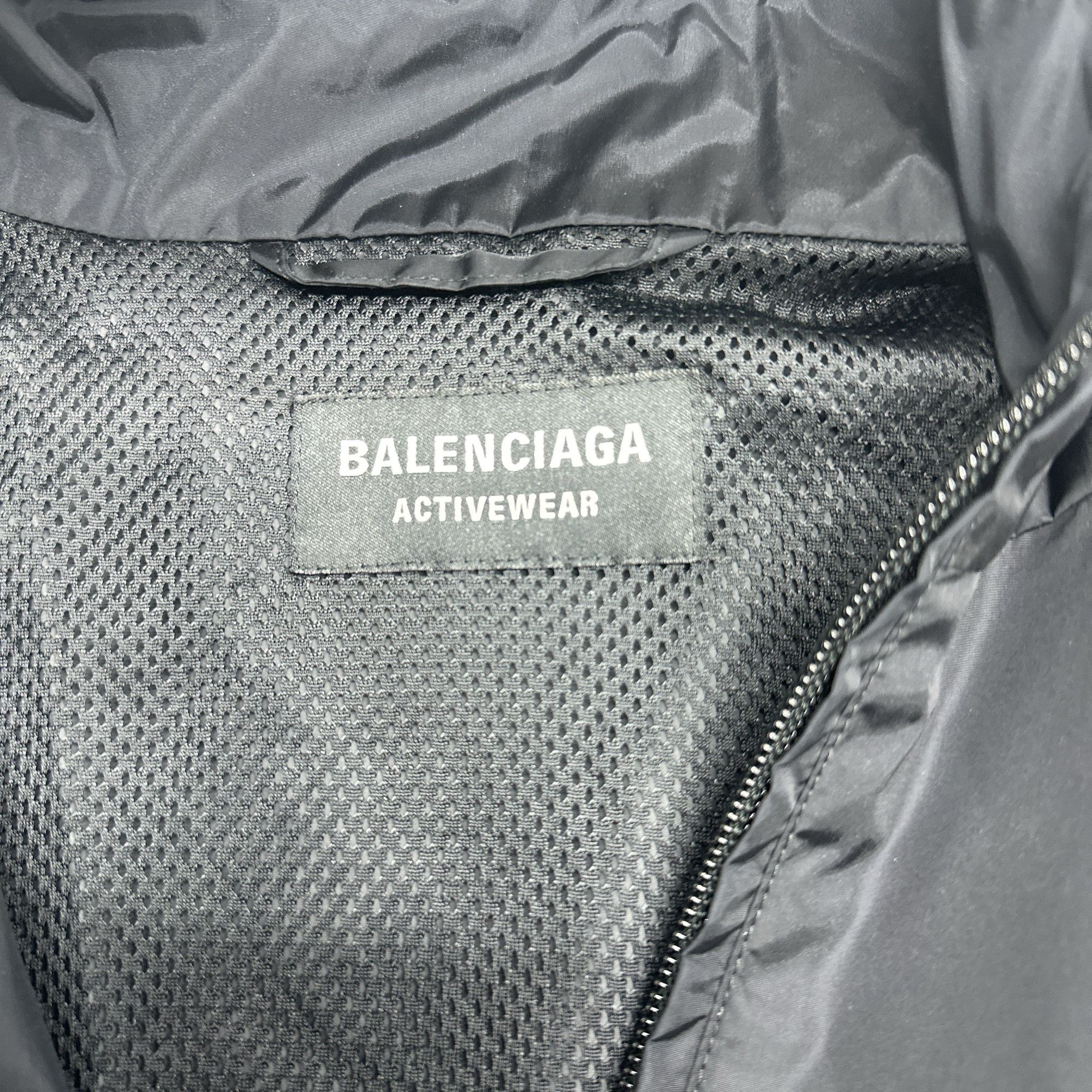 Balenciaga Balenciaga Logo Zip Windbreaker Size XS Size US S / EU 44-46 / 1 - 3 Thumbnail