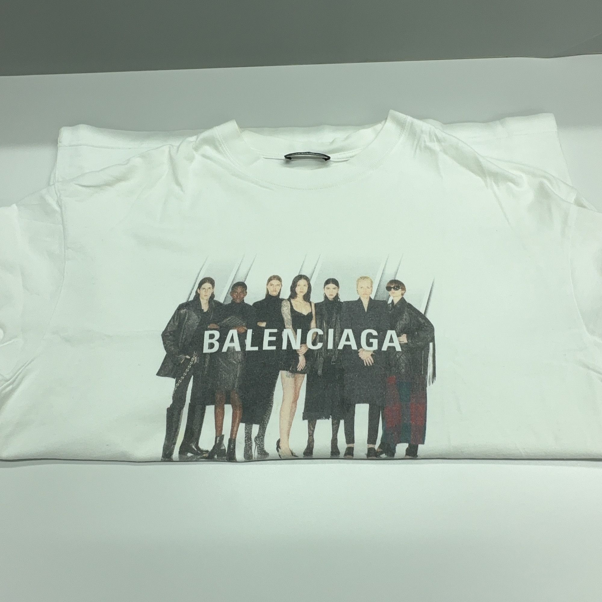 Balenciaga Balenciaga Graphic Print Logo T-Shirt Size S Size US S / EU 44-46 / 1 - 8 Thumbnail