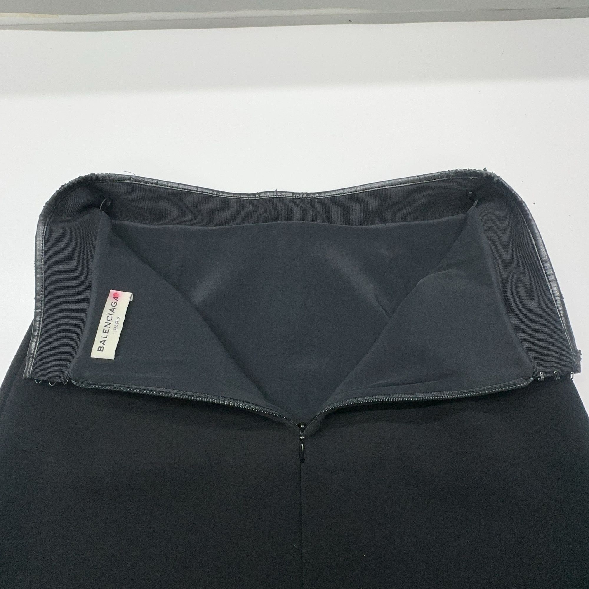 Balenciaga Balenciaga Black Mini Skirt Size FR 36 Size 26" / US 2 / IT 38 - 5 Thumbnail