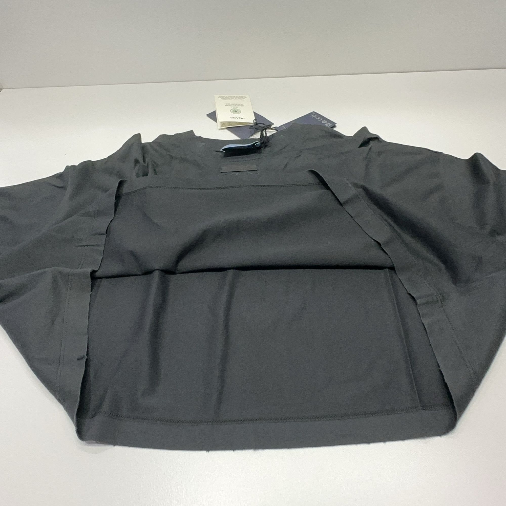 Prada Prada Triangle Logo Short Sleeve T-Shirt Size S Size US S / EU 44-46 / 1 - 10 Thumbnail