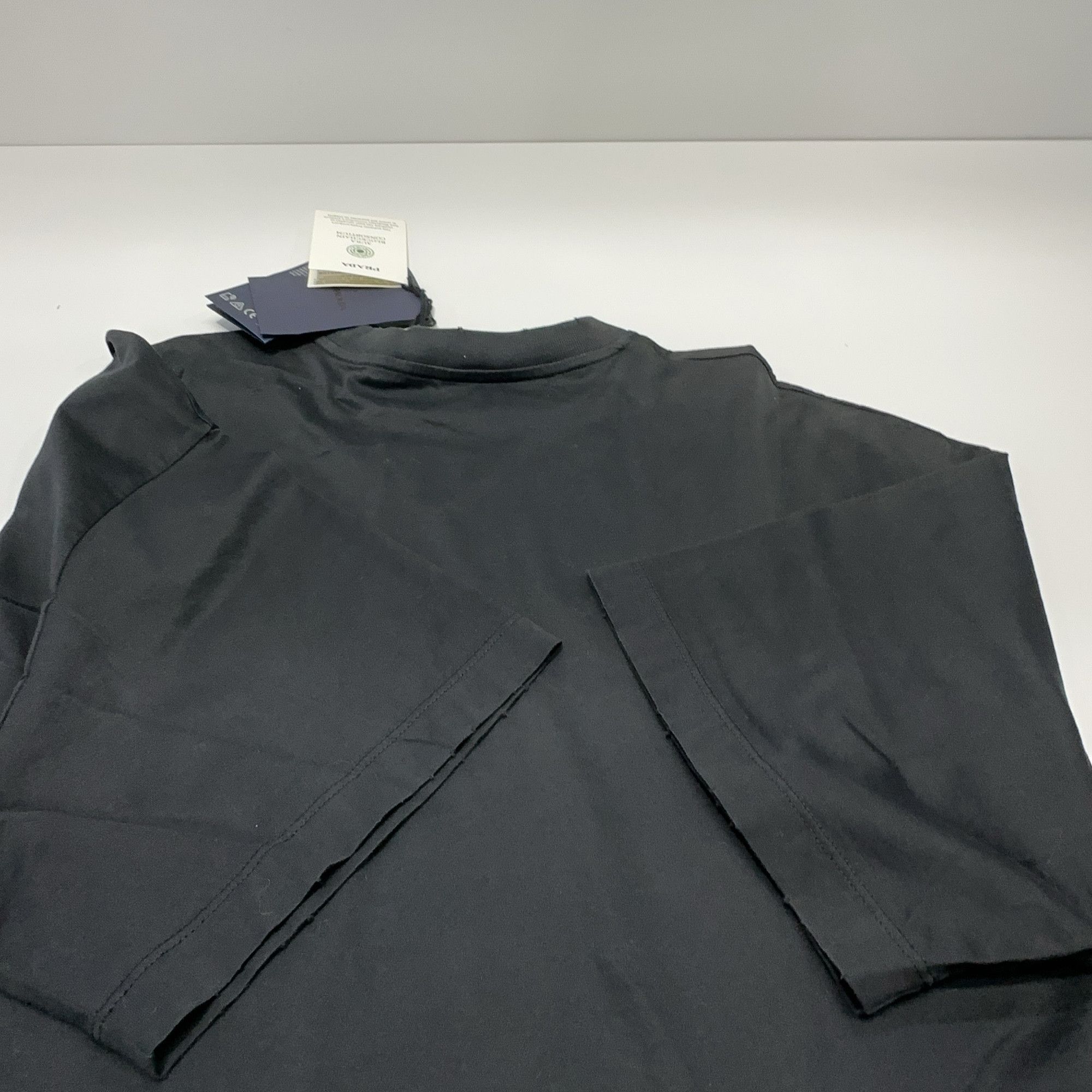 Prada Prada Triangle Logo Short Sleeve T-Shirt Size S Size US S / EU 44-46 / 1 - 13 Thumbnail